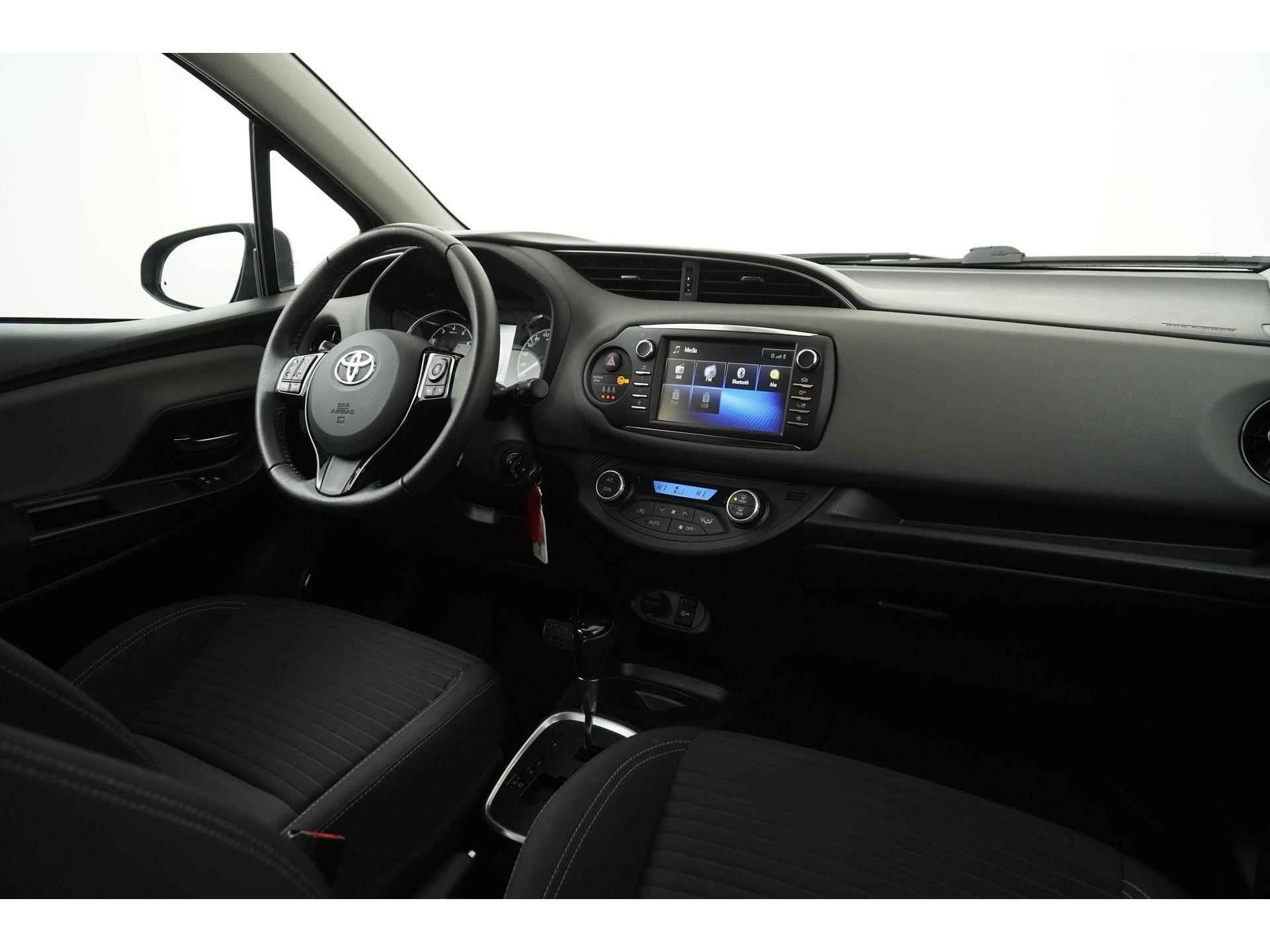 Toyota Yaris 1.5 VVT-i Active Automaat | Camera | Zondag Open! - 2/40