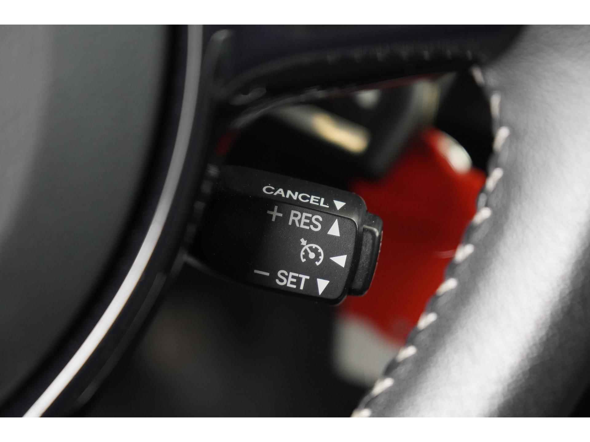 Toyota Yaris 1.5 VVT-i Active Automaat | Camera | Zondag Open! - 35/40