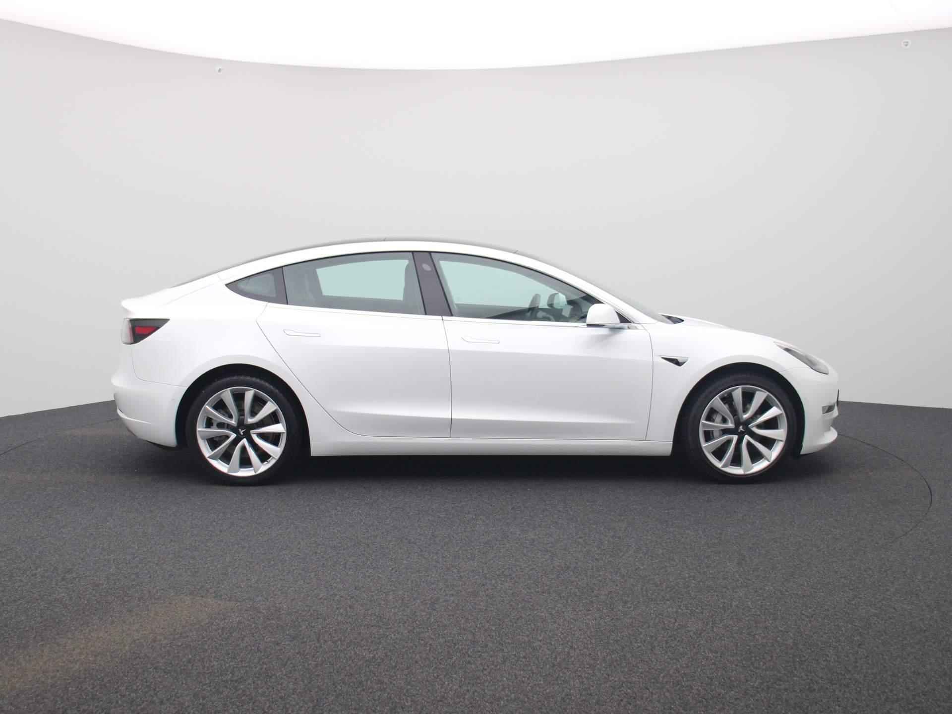 Tesla Model 3 Long Range AWD 75 kWh | ACHTERUITRIJCAMERA | PANORAMADAK | LEDEREN STOELEN | NAVIGATIE | CLIMATE CONTROL | CRUISE CONTROL | LED VERLICHTING | ELEKTRISCHE STOELEN VOOR | - 6/38