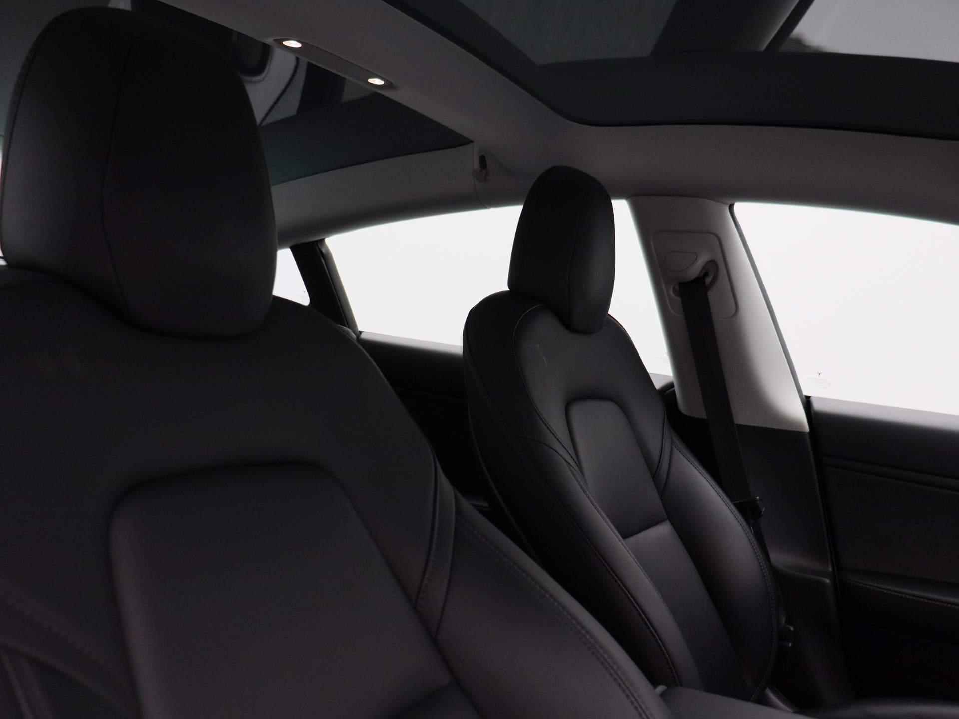 Tesla Model 3 Long Range AWD 75 kWh | ACHTERUITRIJCAMERA | PANORAMADAK | LEDEREN STOELEN | NAVIGATIE | CLIMATE CONTROL | CRUISE CONTROL | LED VERLICHTING | ELEKTRISCHE STOELEN VOOR | - 35/38