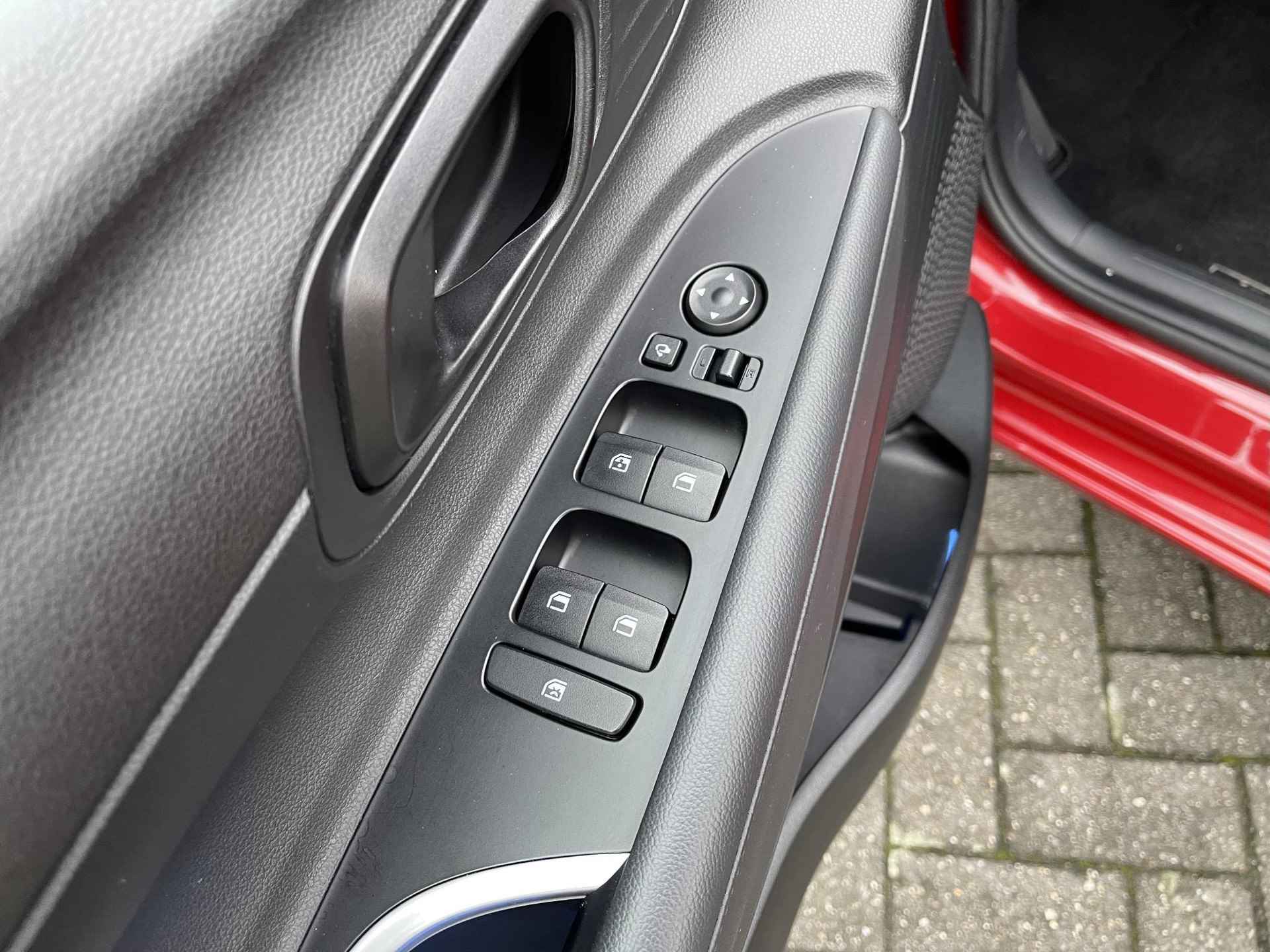 Hyundai i20 1.0 T-GDI Comfort | Two-Tone Lakkleur | Apple Carpaly/Android Auto | Camera | Cruise Control | Airco | Digitaal Instrumentenpaneel | Rijklaarprijs! - 21/23