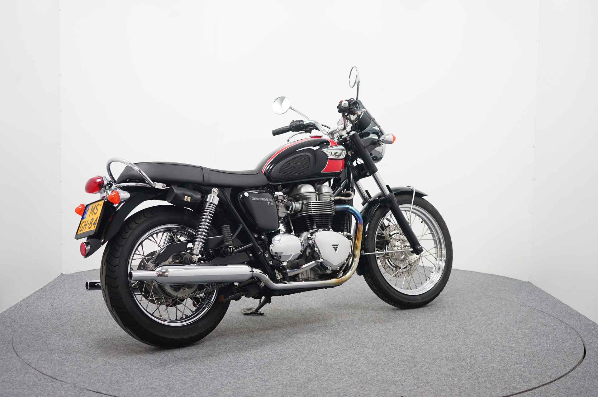 Triumph BONNEVILLE T100 - 8/15