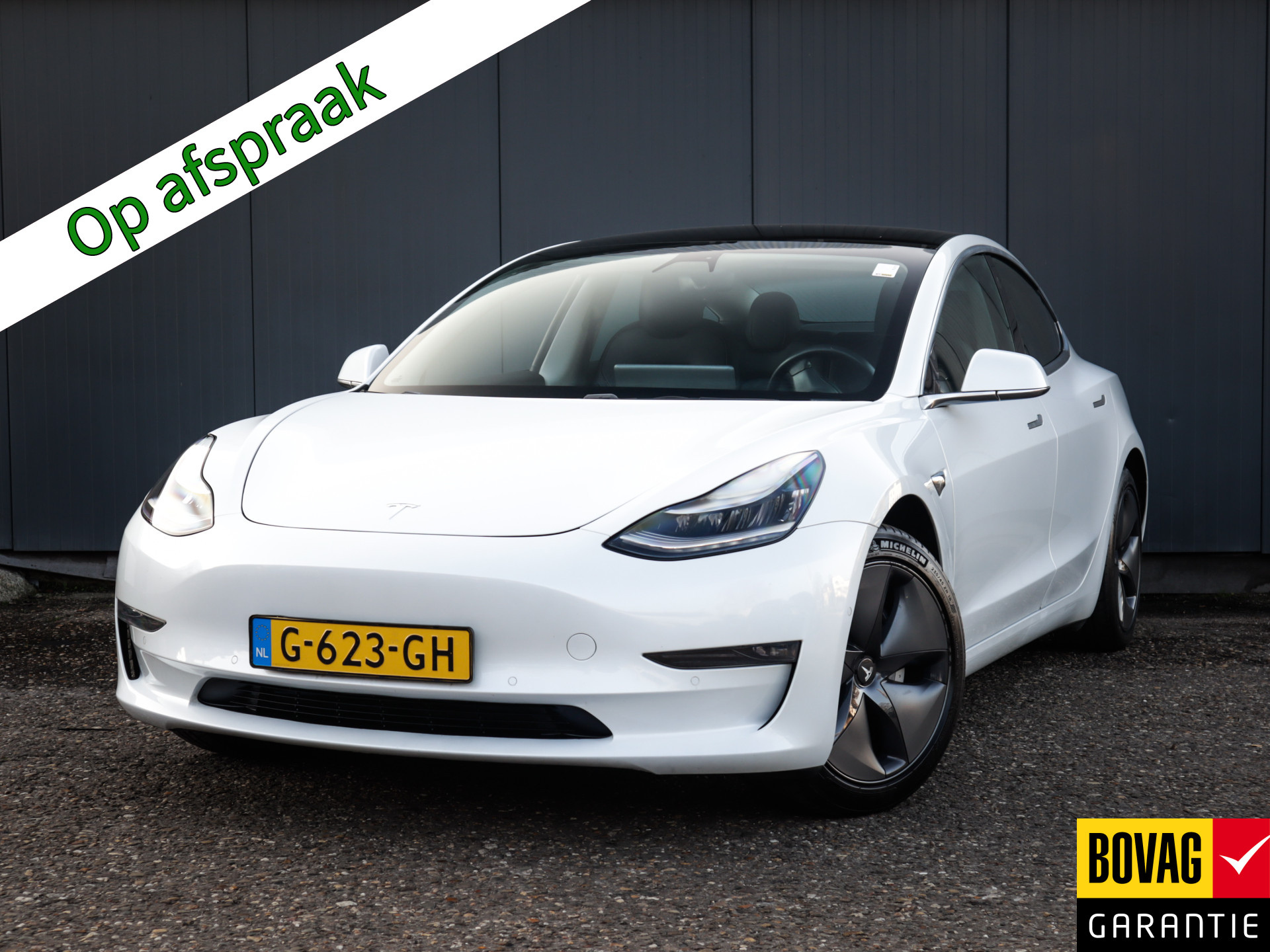 Tesla Model 3 Long Range AWD 75 kWh (461 PK) 1e-Eig, Tesla-Dealer-Onderh, 12-Mnd-BOVAG, NL-Auto, Leer, Panoramadak, Autopilot, Keyless-Entry/Start, Achteruitrijcamera, Parkeersensoren-V+A, Stoelverwarming-V+A, Premium-Audio, Bluetooth, Licht-Zicht-Pakket, Lm-Velgen-18Inch, Privacy-Glas