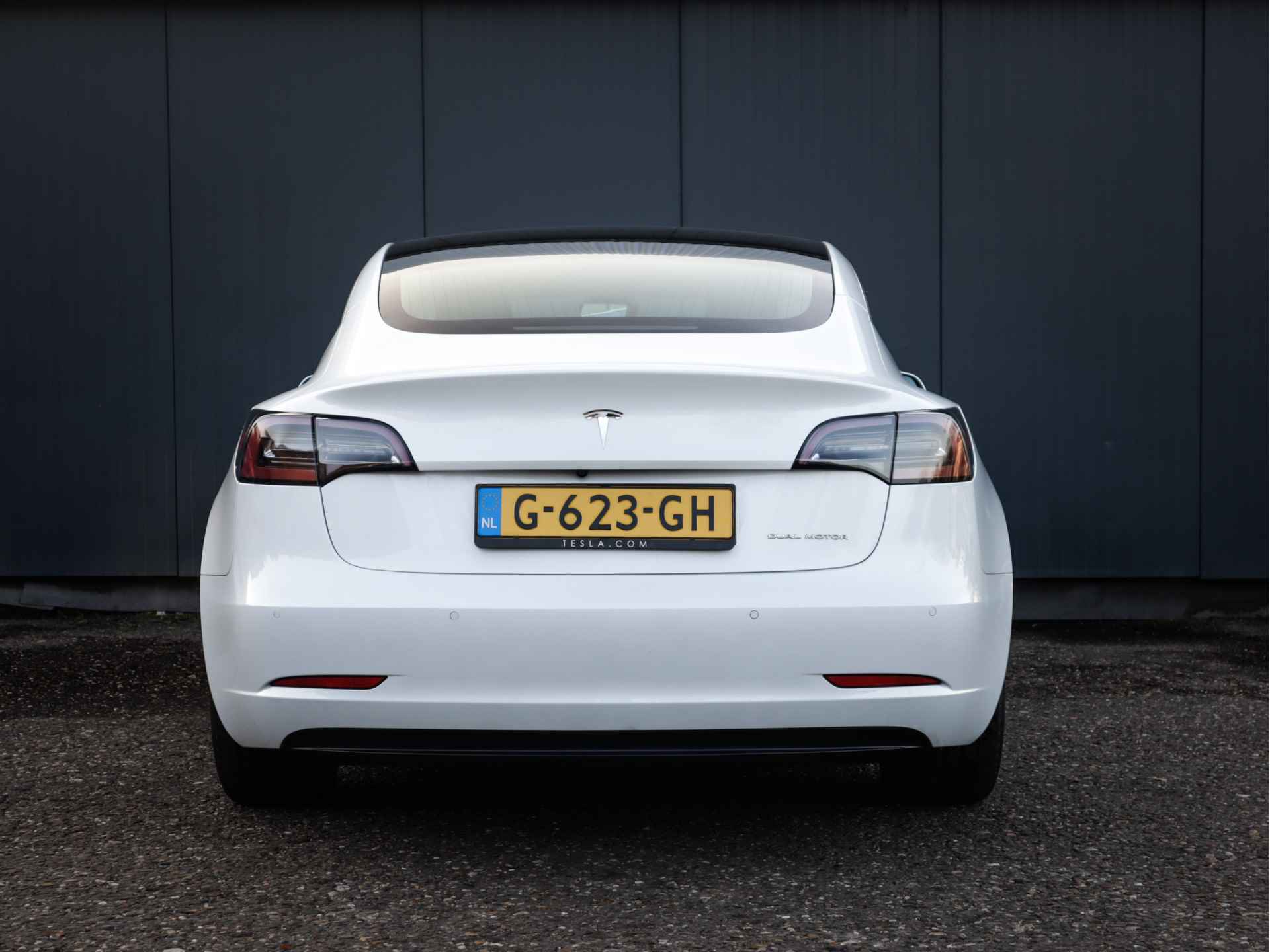 Tesla Model 3 Long Range AWD 75 kWh (461 PK) 1e-Eig, Tesla-Dealer-Onderh, 12-Mnd-BOVAG, NL-Auto, Leer, Panoramadak, Autopilot, Keyless-Entry/Start, Achteruitrijcamera, Parkeersensoren-V+A, Stoelverwarming-V+A, Premium-Audio, Bluetooth, Licht-Zicht-Pakket, Lm-Velgen-18Inch, Privacy-Glas - 23/39