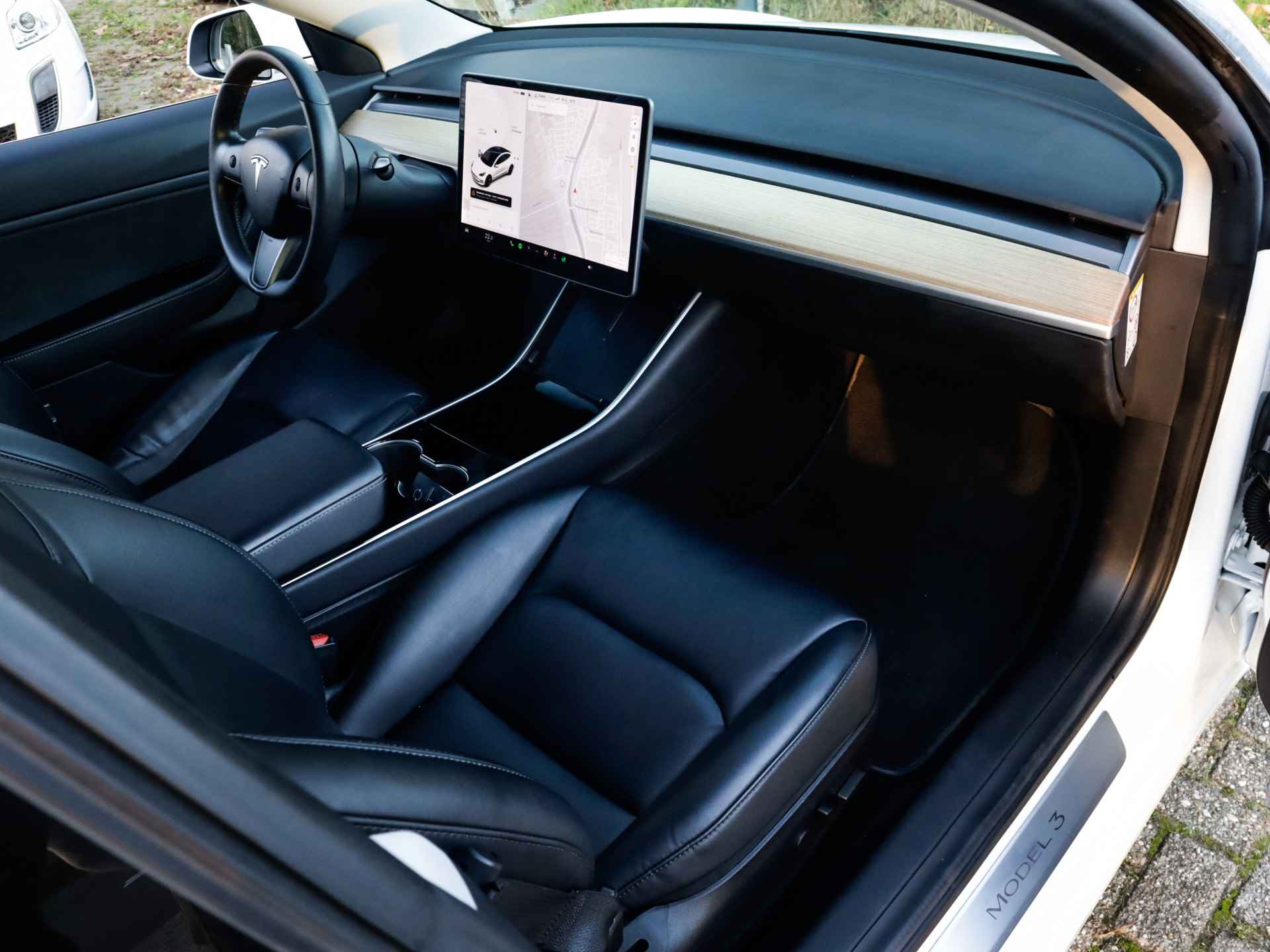 Tesla Model 3 Long Range AWD 75 kWh (461 PK) 1e-Eig, Tesla-Dealer-Onderh, 12-Mnd-BOVAG, NL-Auto, Leer, Panoramadak, Autopilot, Keyless-Entry/Start, Achteruitrijcamera, Parkeersensoren-V+A, Stoelverwarming-V+A, Premium-Audio, Bluetooth, Licht-Zicht-Pakket, Lm-Velgen-18Inch, Privacy-Glas - 33/39