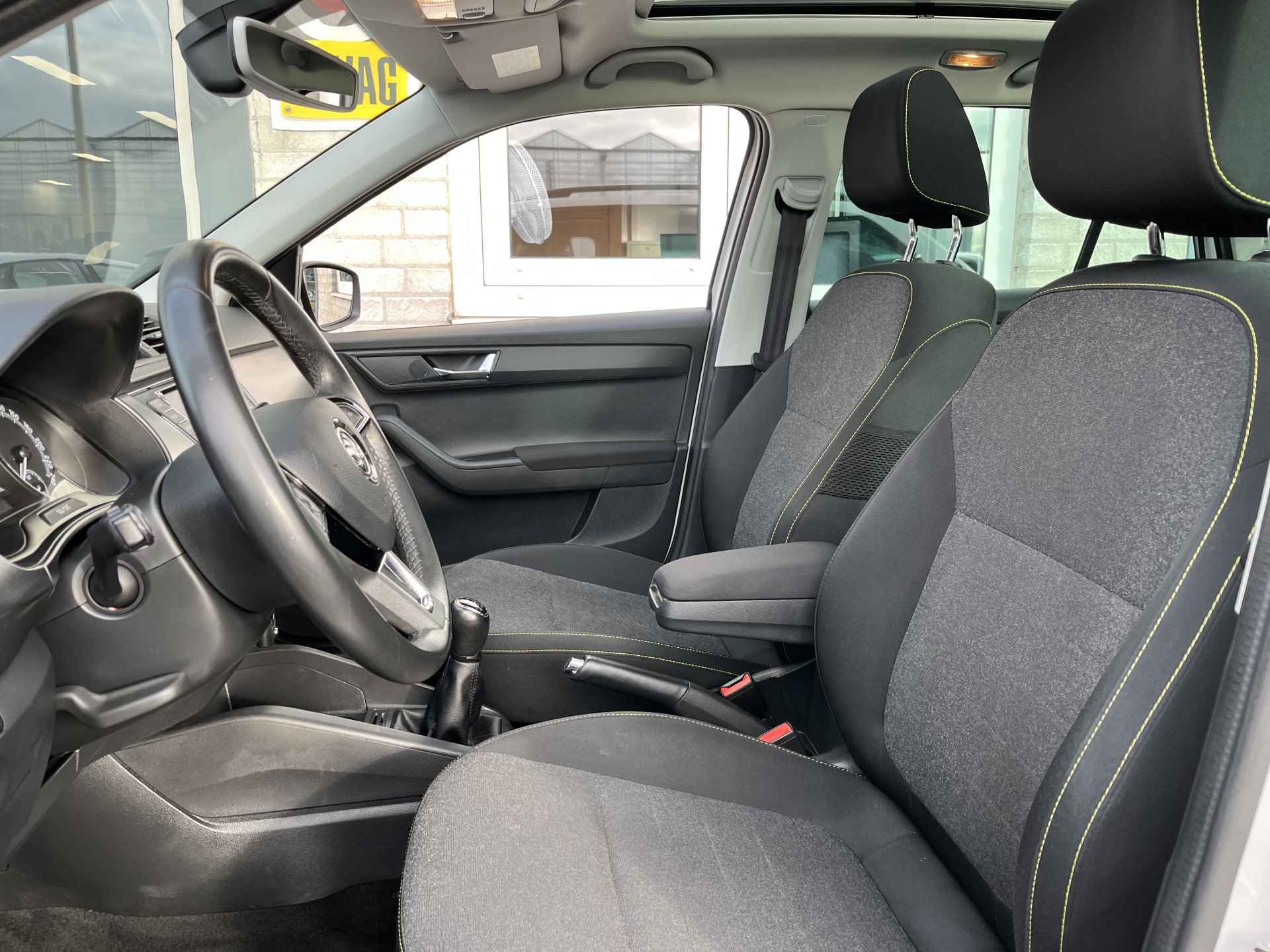 Škoda Fabia Combi 1.0 Business Edition / PANO/ PARK. SENSOREN/ CRUISE/ LED/ STOELVERWARM./ BLUETOOTH/ NAVI/ CLIMA/ DAB/ 16" LMV/ - 8/41