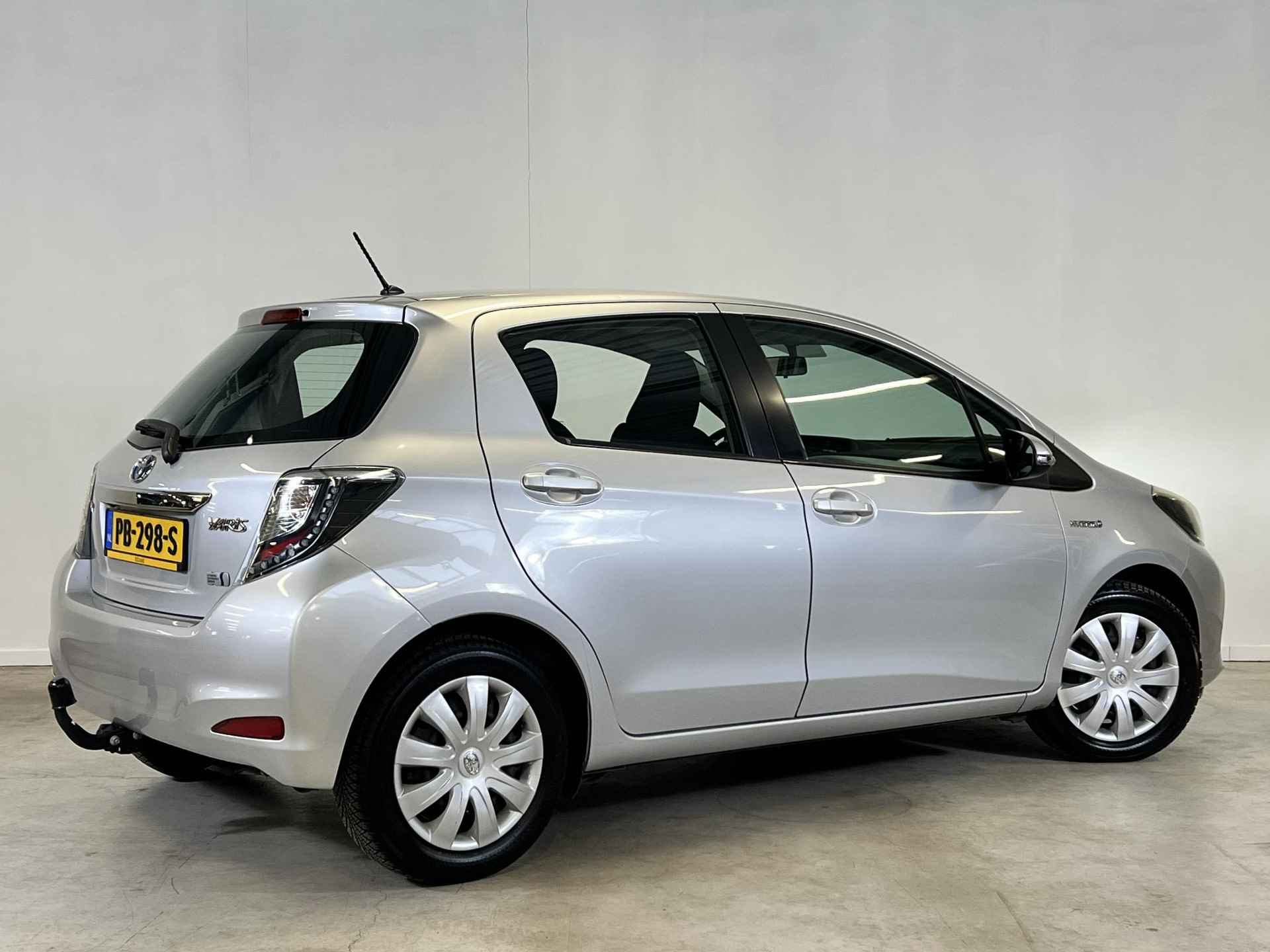 Toyota Yaris 1.5 Hybrid Lease - 4/26