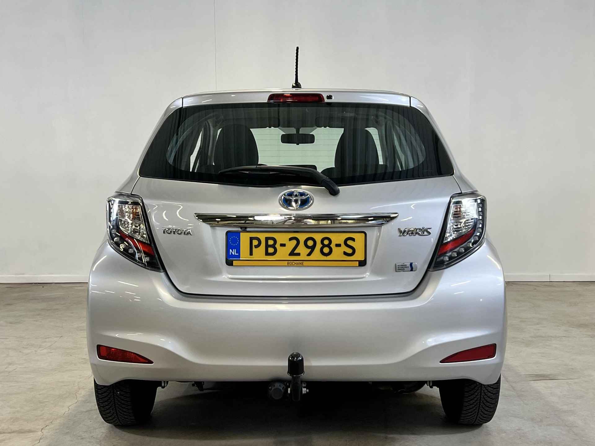 Toyota Yaris 1.5 Hybrid Lease - 9/26