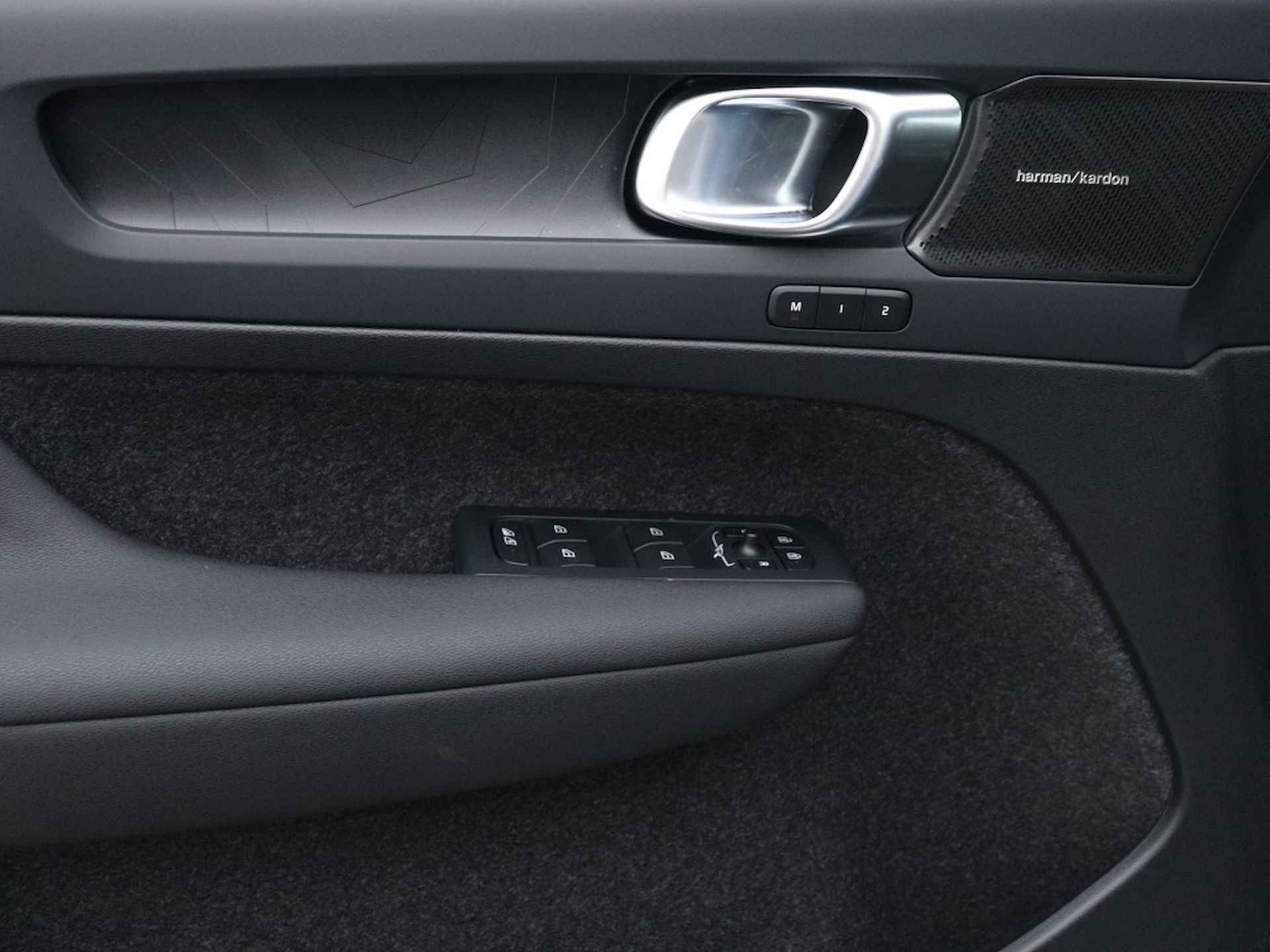 Volvo C40 Extended Ultimate 82 kWh | Trekhaak | Panorama dak | Camera | - 15/50