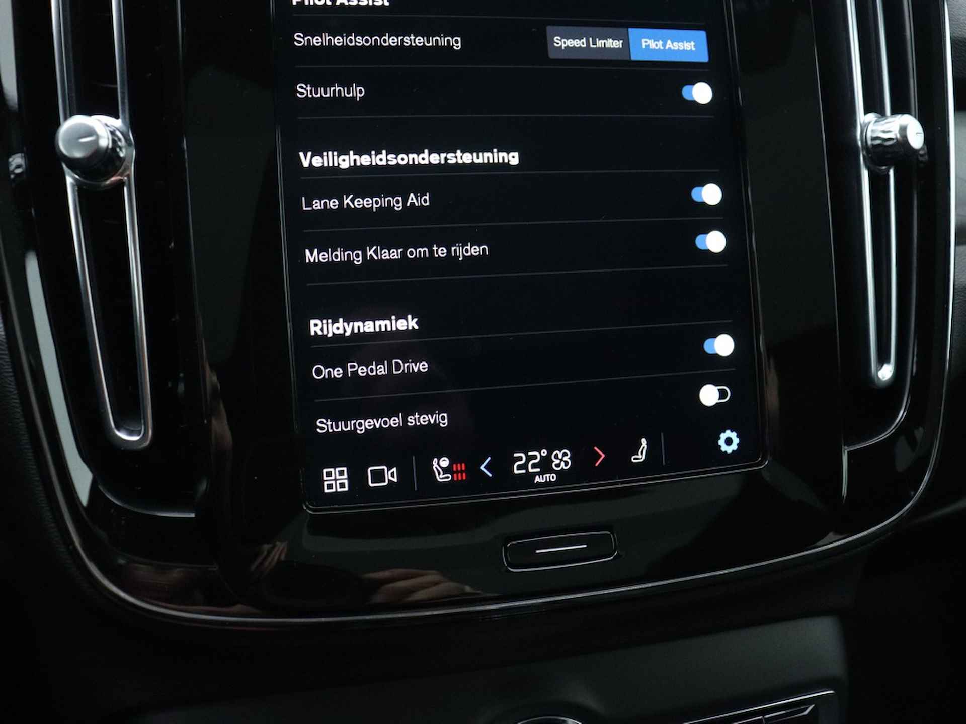 Volvo C40 Extended Ultimate 82 kWh | Trekhaak | Panorama dak | Camera | - 34/50