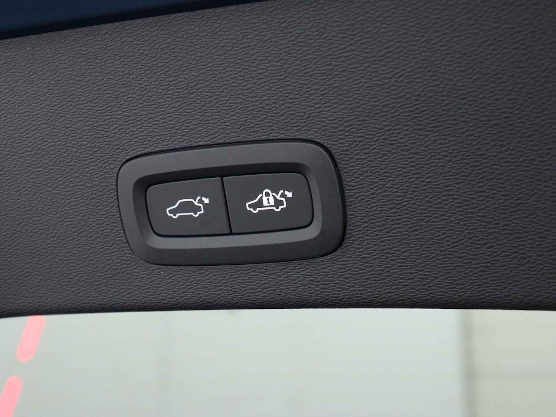 Volvo C40 Extended Ultimate 82 kWh | Trekhaak | Panorama dak | Camera | - 41/50