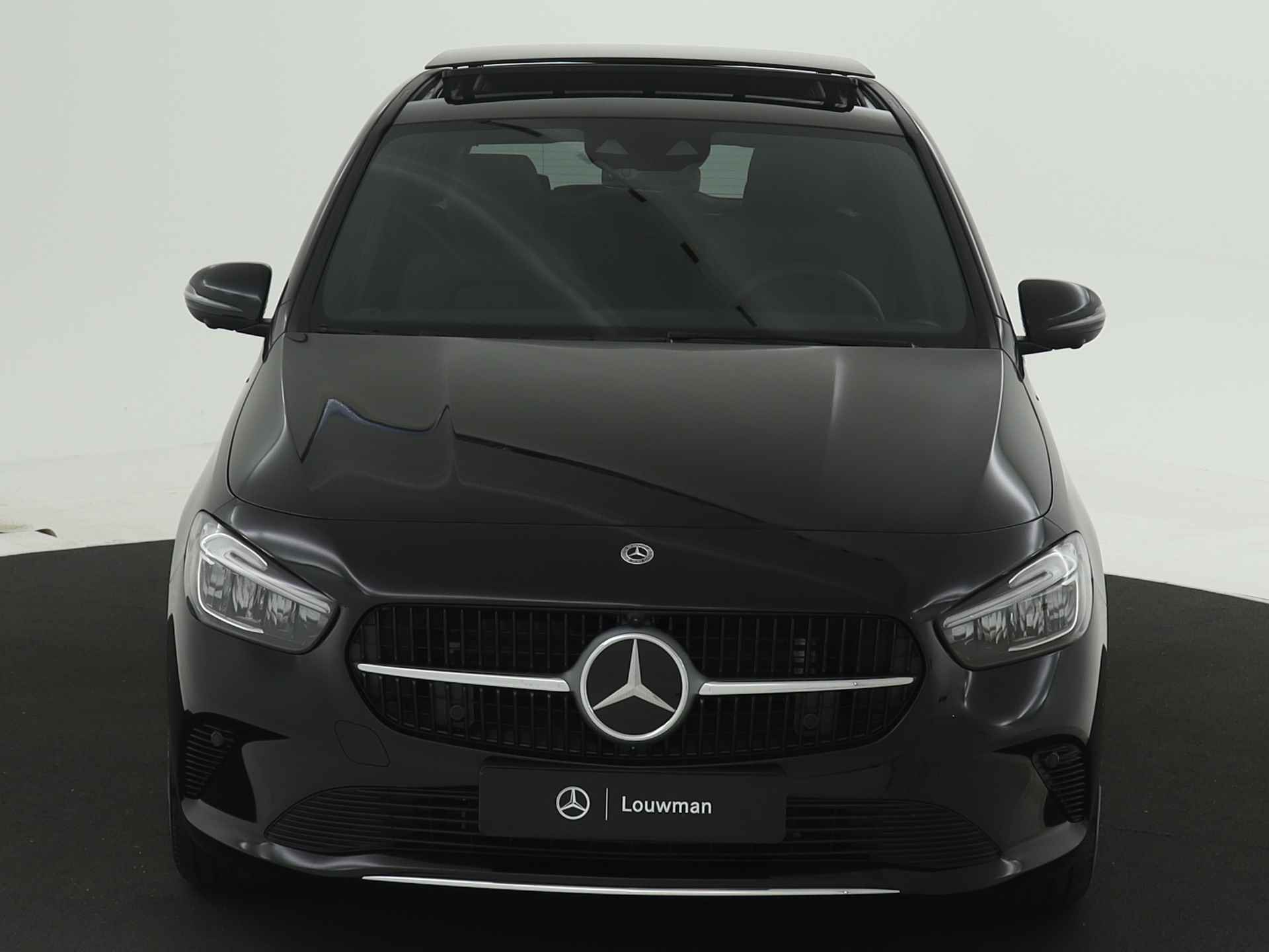 Mercedes-Benz B-Klasse 180 Luxury Line | Rijassistentiepakket | Panoramaschuifdak | Sfeerverlichting | Apple CarPlay | Android Auto | Inclusief 24 maanden Mercedes-Benz Certified garantie voor Europa. - 22/38