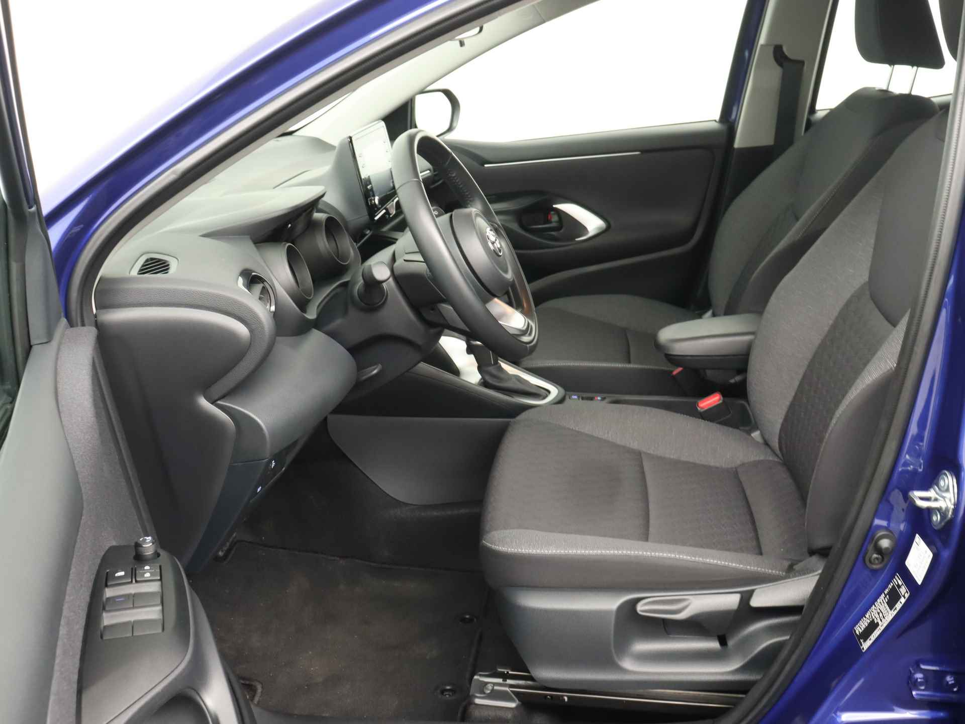 Toyota Yaris 1.5 Hybrid Dynamic | Camera | Climate Control | LM velgen | - 7/43