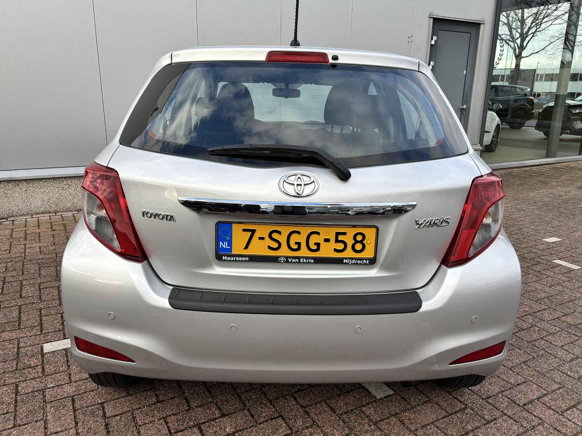 Toyota Yaris 1.0 VVT-i Now Parkeersensoren, Airco,Radio cd-speler, Cruise Controle, USB, AB op CDV - 27/34