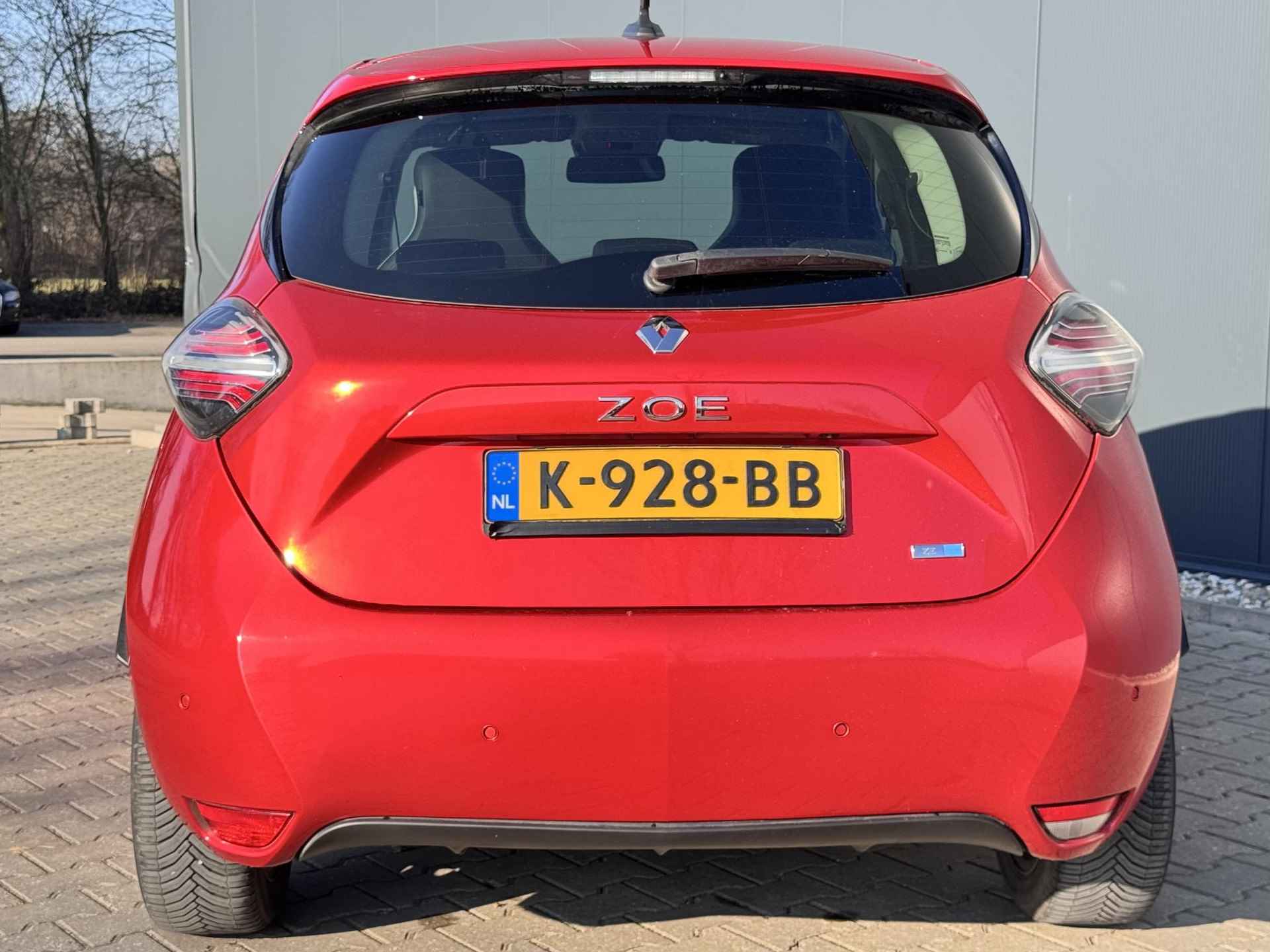 Renault ZOE R135 Intens 52 kWh / Inclusief koopaccu / Airco / Ledere bekleding / All Weather banden / Navigatie / Cruise Controle / Stoelverwarming / - 27/37