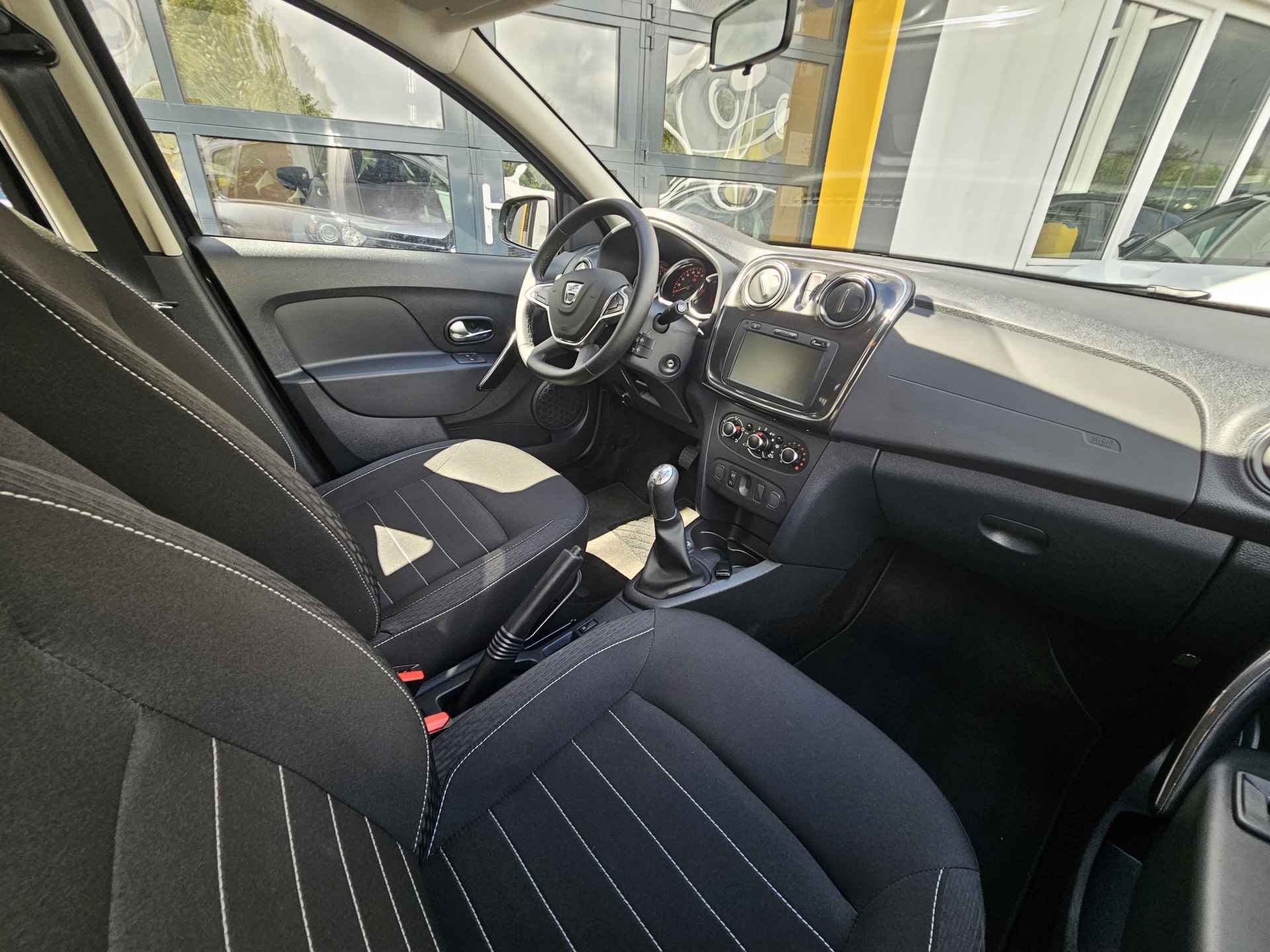 Dacia Sandero 1.0 TCe 100 Bi-Fuel Comfort | Navigatie | Cruise | Airco | Parkeersensoren | Losse dakdragers | incl. Bovag rijklaarpakket met 12 maanden garantie | - 12/29