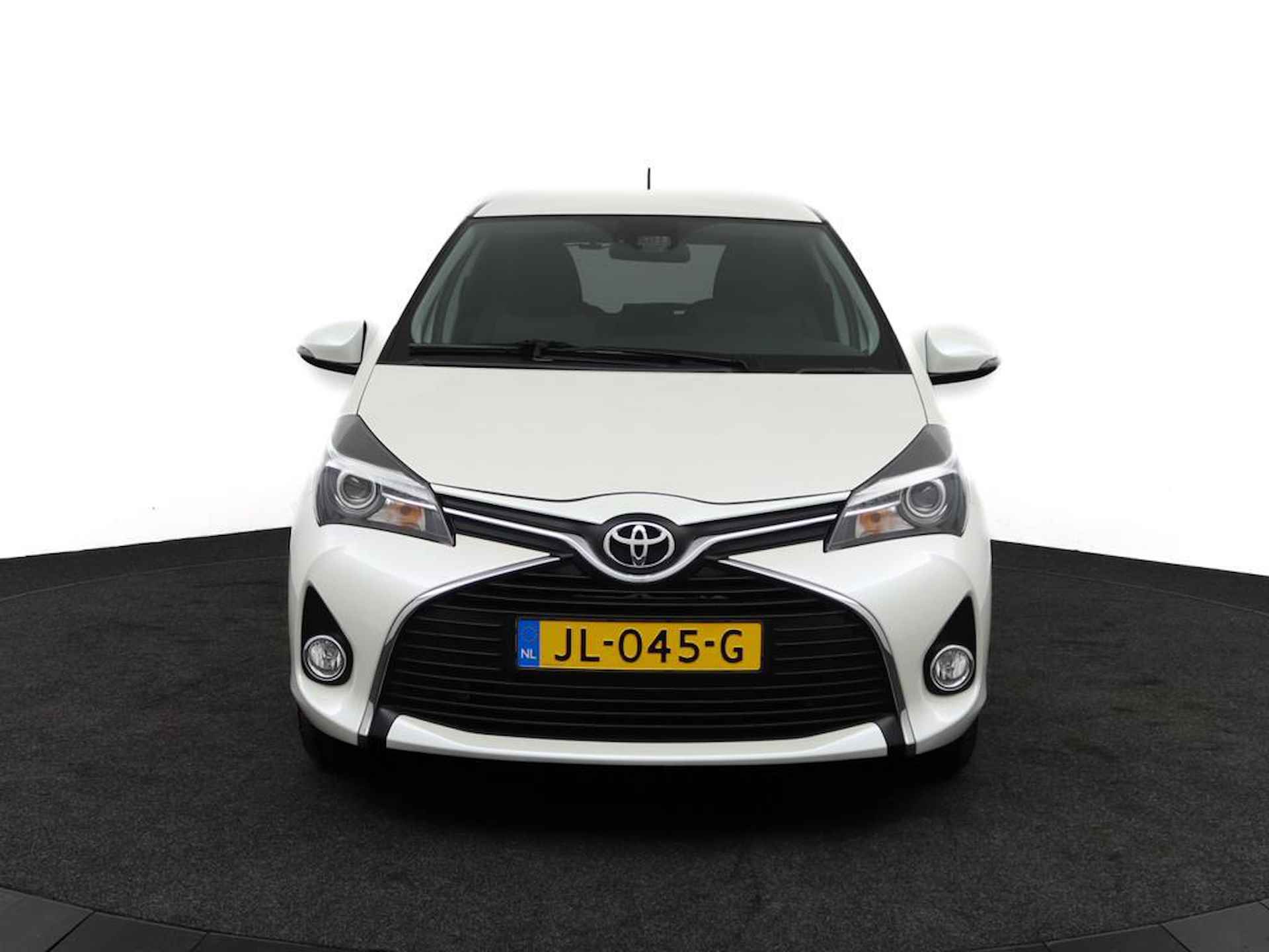 Toyota Yaris 1.3 VVT-i Trend | Navigatie | Trekhaak | lm velgen | - 16/50