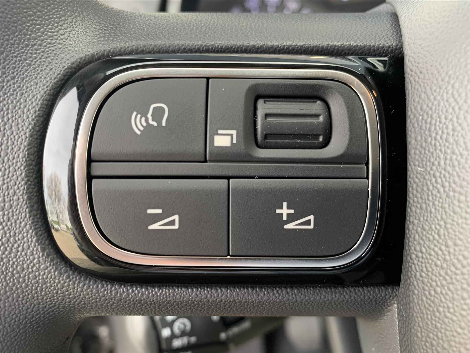 Citroen C3 1.2 83pk Plus | Climate control | Navigatie | Parkeersensoren | Apple carplay&Android Auto | Cruise control - 18/33