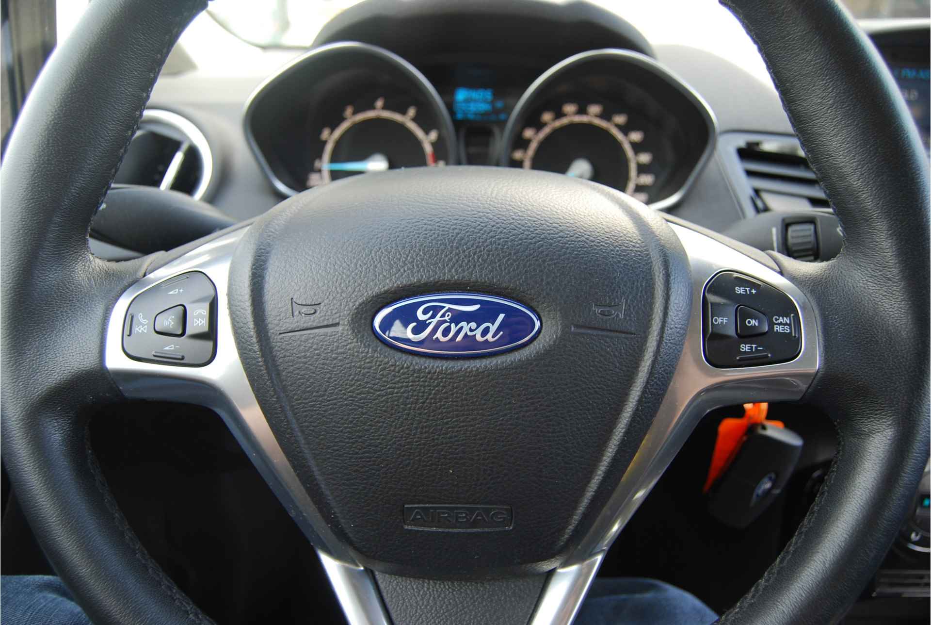 Ford Fiesta 1.0 EcoBoost 100PK Titanium Automaat 1e EIGENAAR | NAVIGATIE | BLUETOOTH | CLIMATE | CRUISE - 15/41