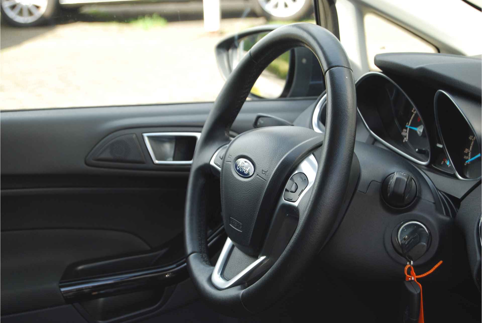 Ford Fiesta 1.0 EcoBoost 100PK Titanium Automaat 1e EIGENAAR | NAVIGATIE | BLUETOOTH | CLIMATE | CRUISE - 30/41