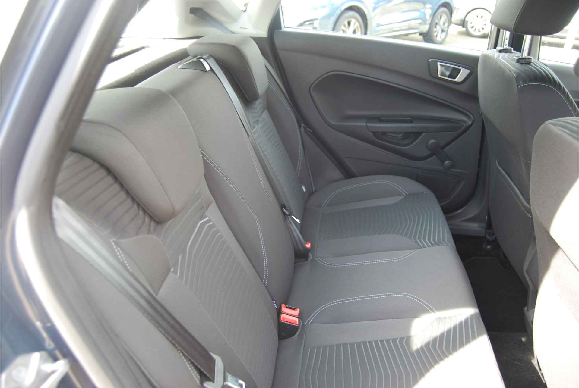 Ford Fiesta 1.0 EcoBoost 100PK Titanium Automaat 1e EIGENAAR | NAVIGATIE | BLUETOOTH | CLIMATE | CRUISE - 32/41