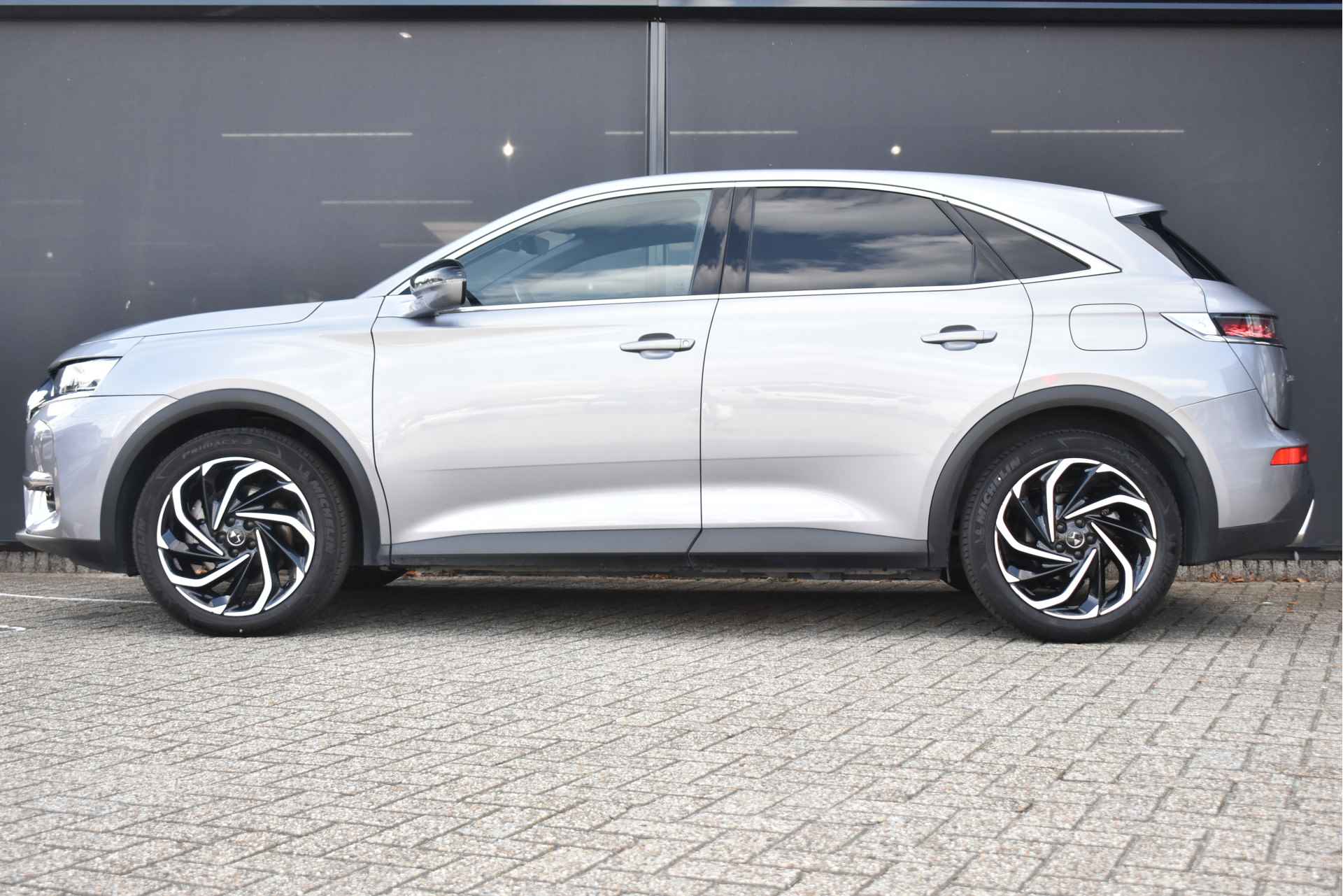 DS 7 Crossback PHEV E-Tense Business 225pk Automaat | Navigatie | Adaptive Cruise | Achteruitrijcamera | Active Lane Assist | Voorruitverwarmin - 4/36