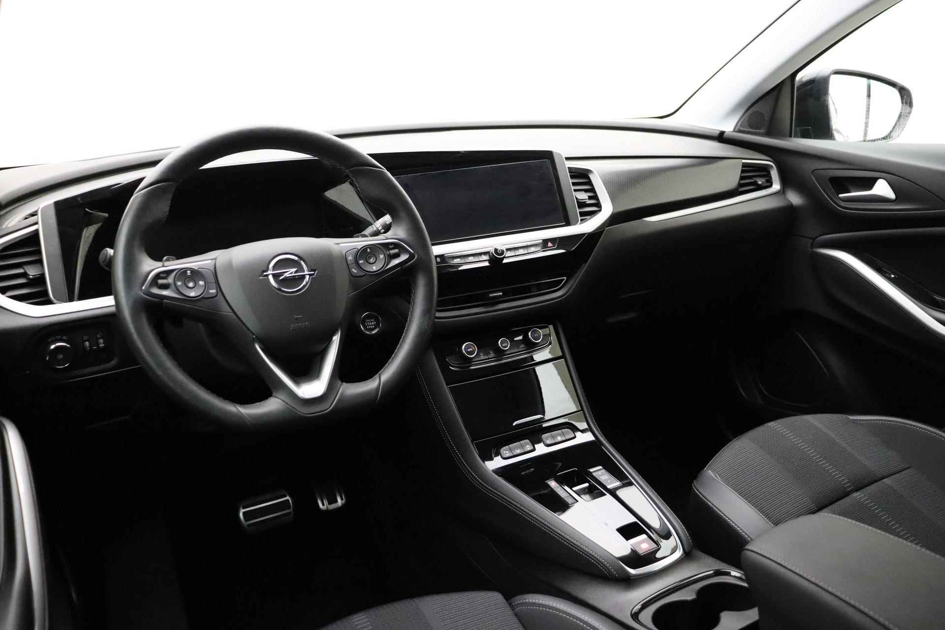 Opel Grandland 1.6 Turbo 225pk Hybrid GS | Navigatie | Rondomzicht camera | Keyless | Climate control | Stoel & Stuurverwarming | Lichtmetalen velgen - 9/39