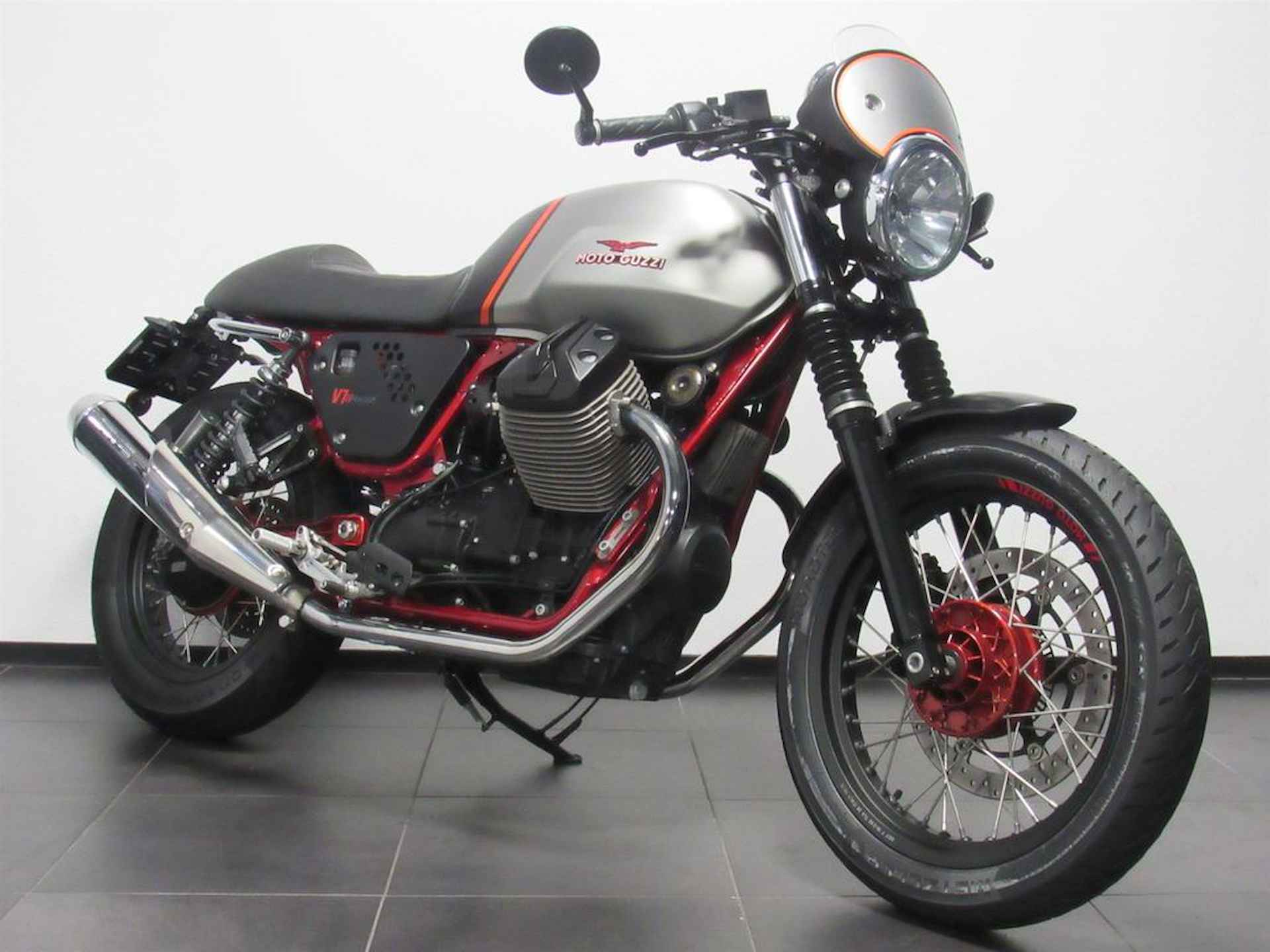 Moto Guzzi V 7 II RACER - 2/15