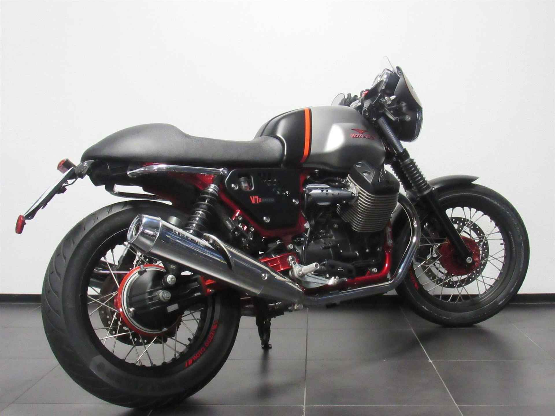 Moto Guzzi V 7 II RACER - 2019 - 6/15