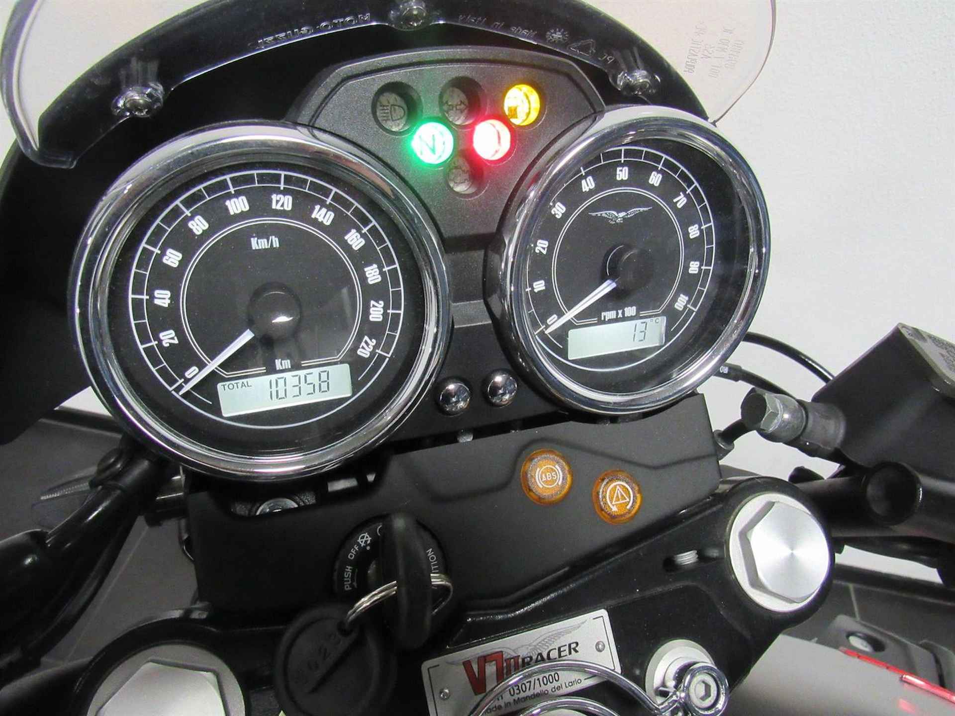 Moto Guzzi V 7 II RACER - 2019 - 7/15