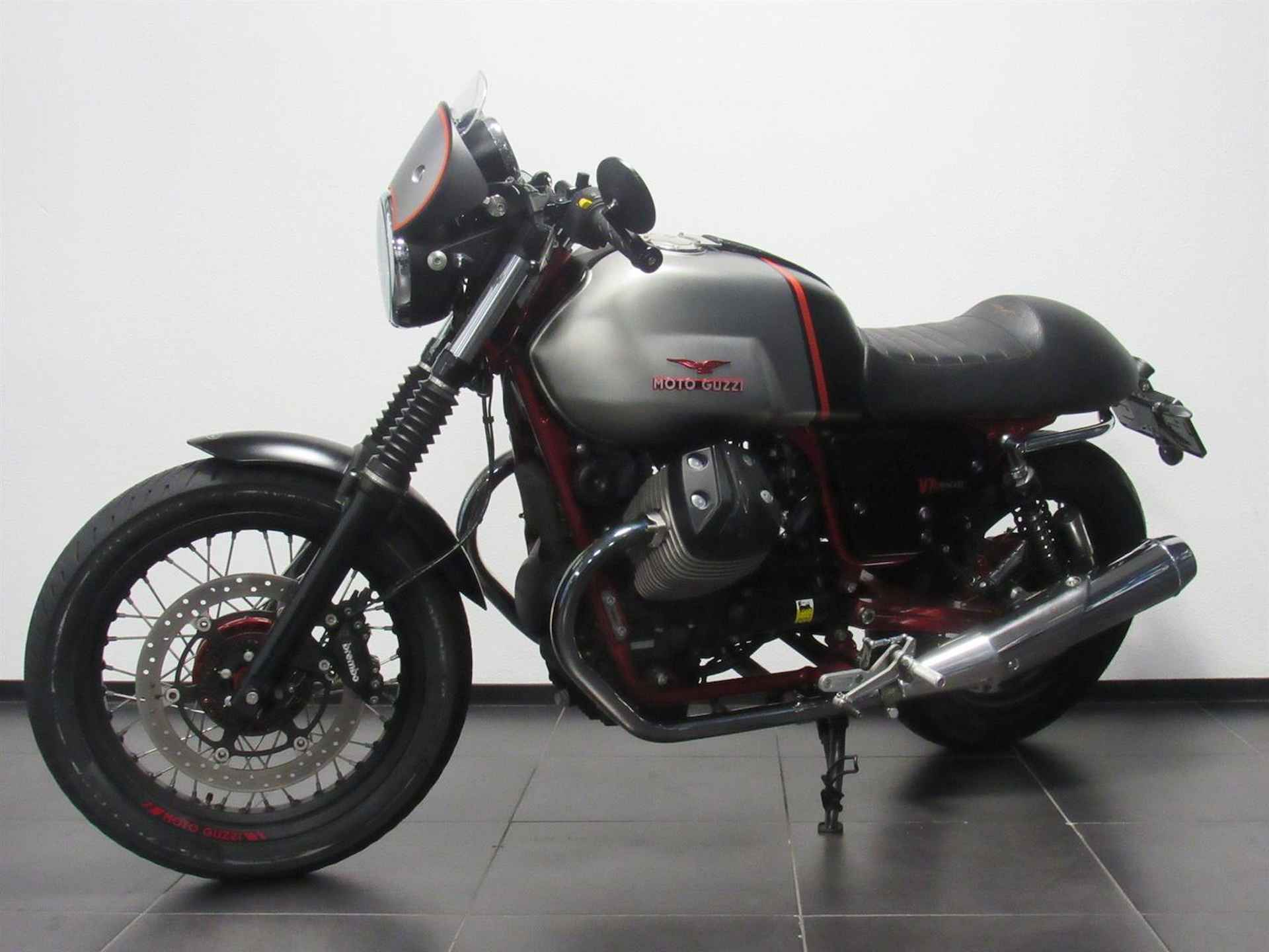 Moto Guzzi V 7 II RACER - 2019 - 3/15