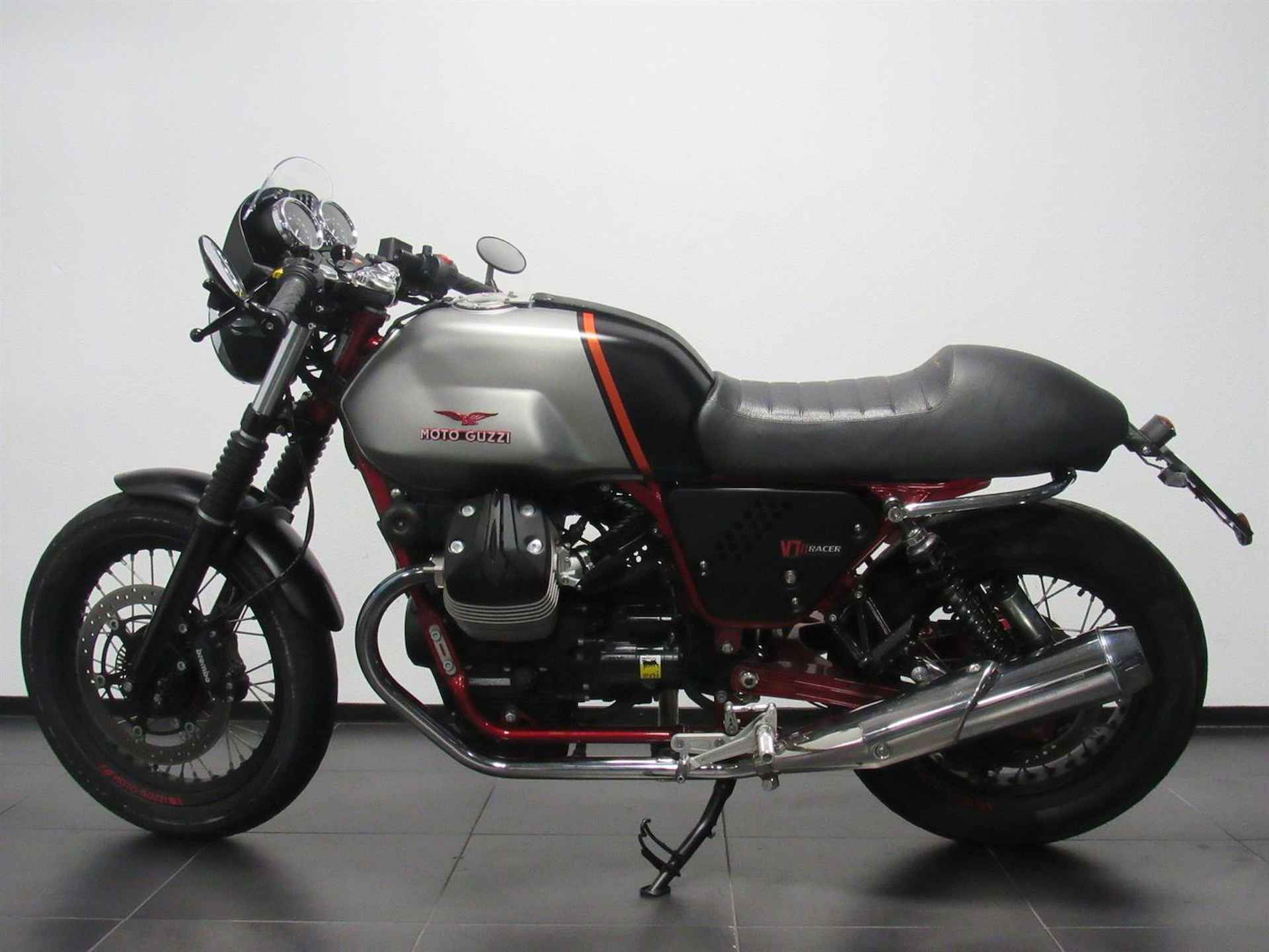 Moto Guzzi V 7 II RACER - 2019 - 4/15