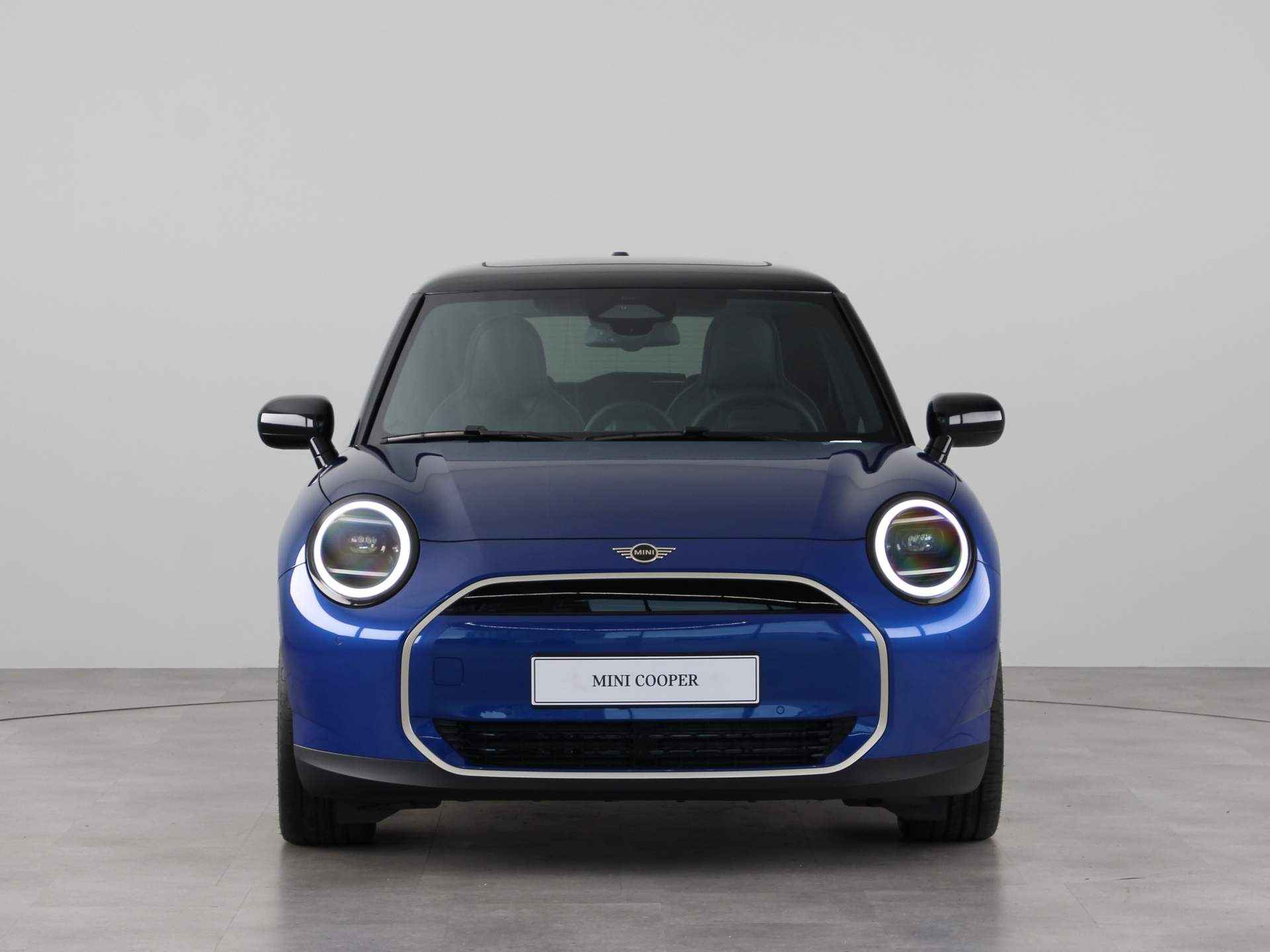 MINI Cooper E Favoured Pakket M PRIVATE LEASE EUR 489,- (48 mnd/10.000 km) - 7/25