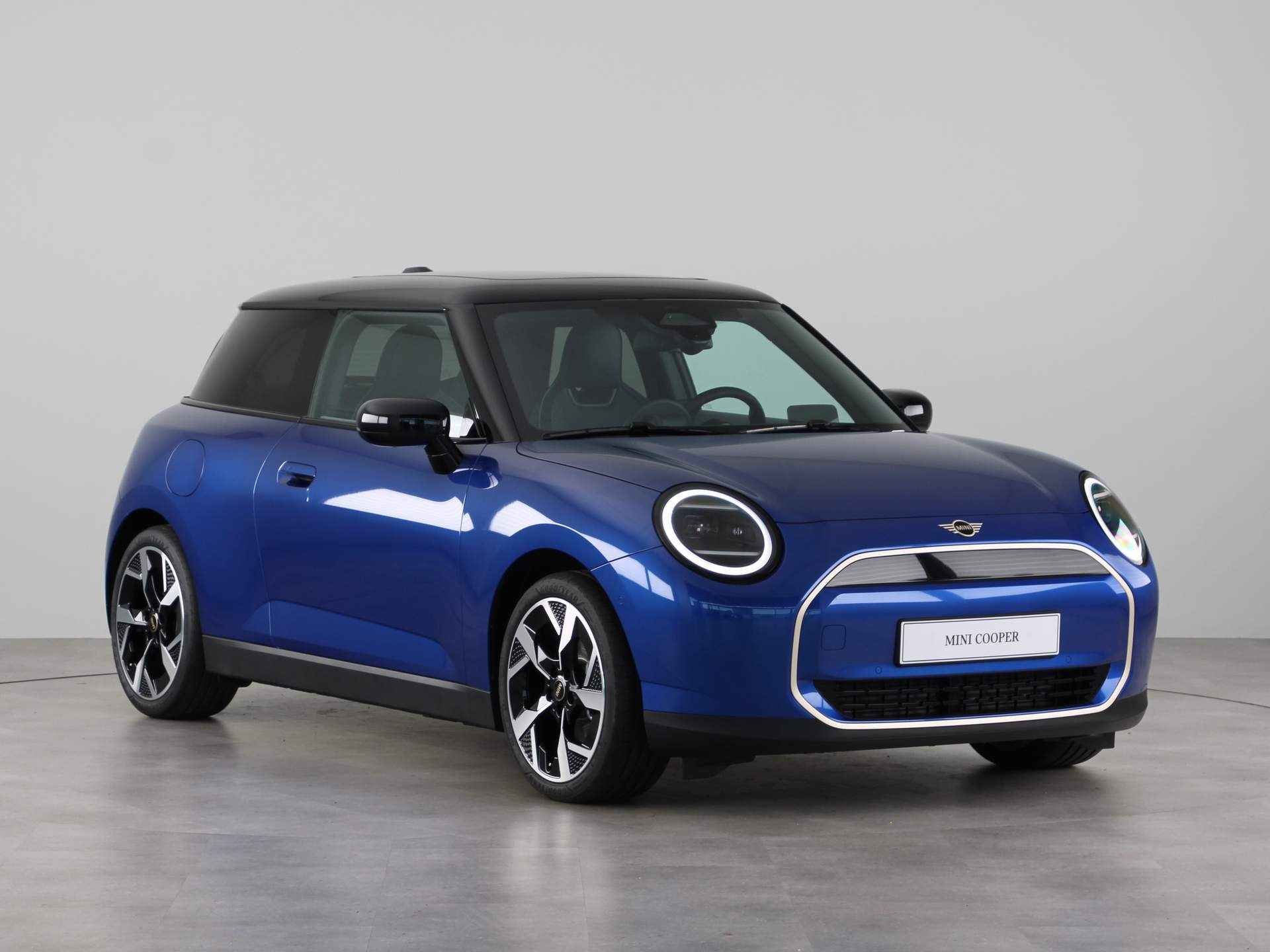 MINI Cooper E Favoured Pakket M PRIVATE LEASE EUR 489,- (48 mnd/10.000 km) - 8/25