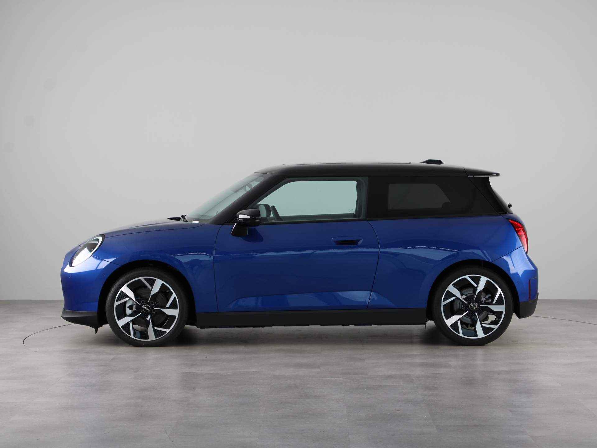 MINI Cooper E Favoured Pakket M PRIVATE LEASE EUR 489,- (48 mnd/10.000 km) - 13/25