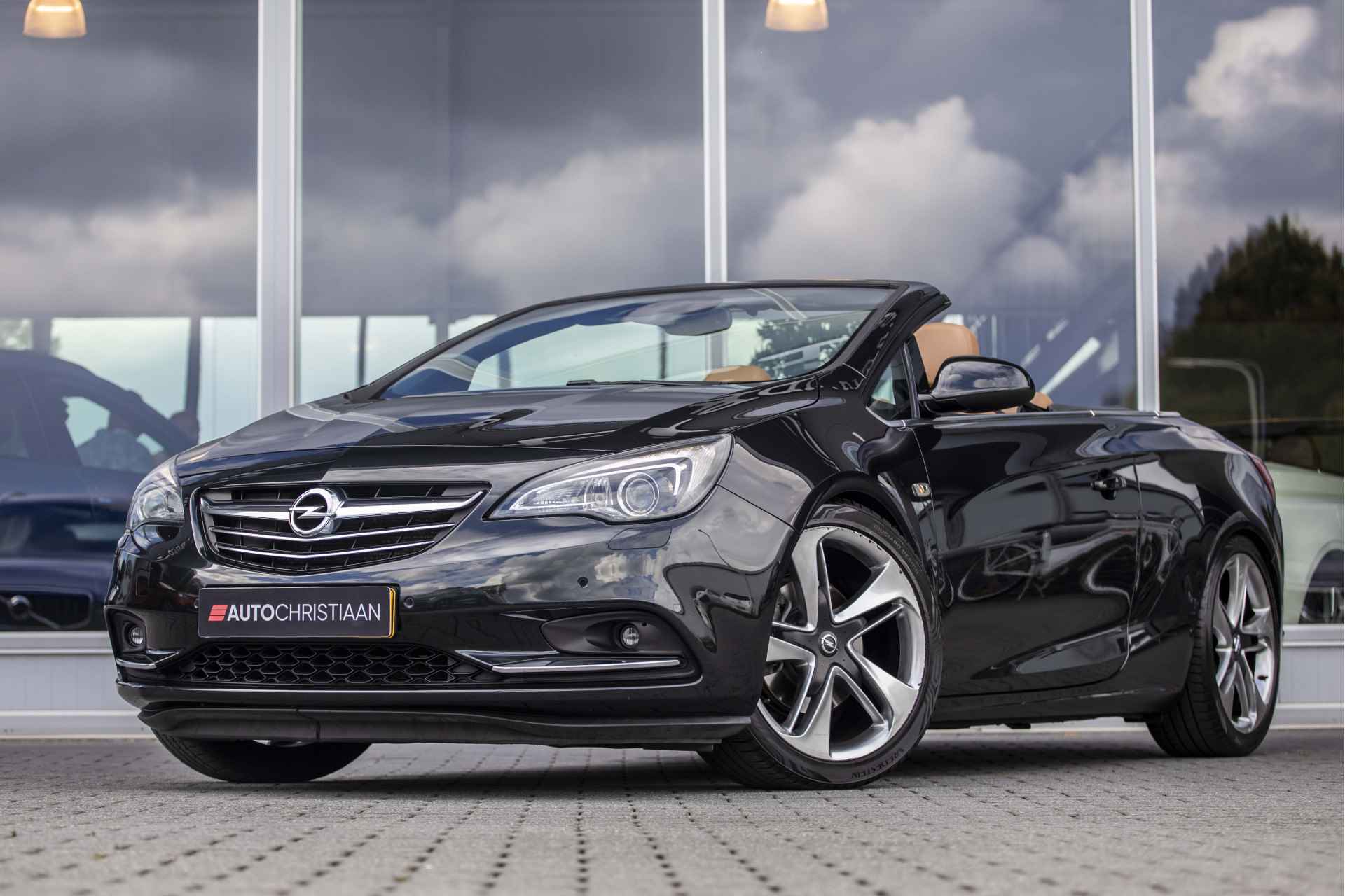 Opel Cascada 1.6 Turbo Cosmo | Stoelventilatie | Volleder | NL Auto - 2/43