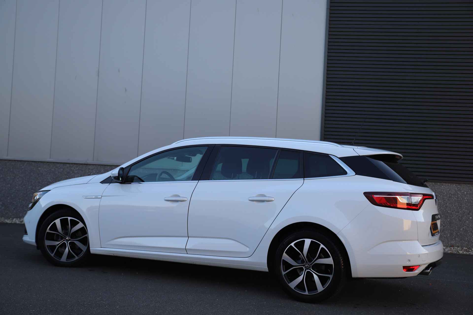 Renault Mégane Estate 1.3 TCe 140pk Bose Automaat/ Adaptive cruise - 9/35