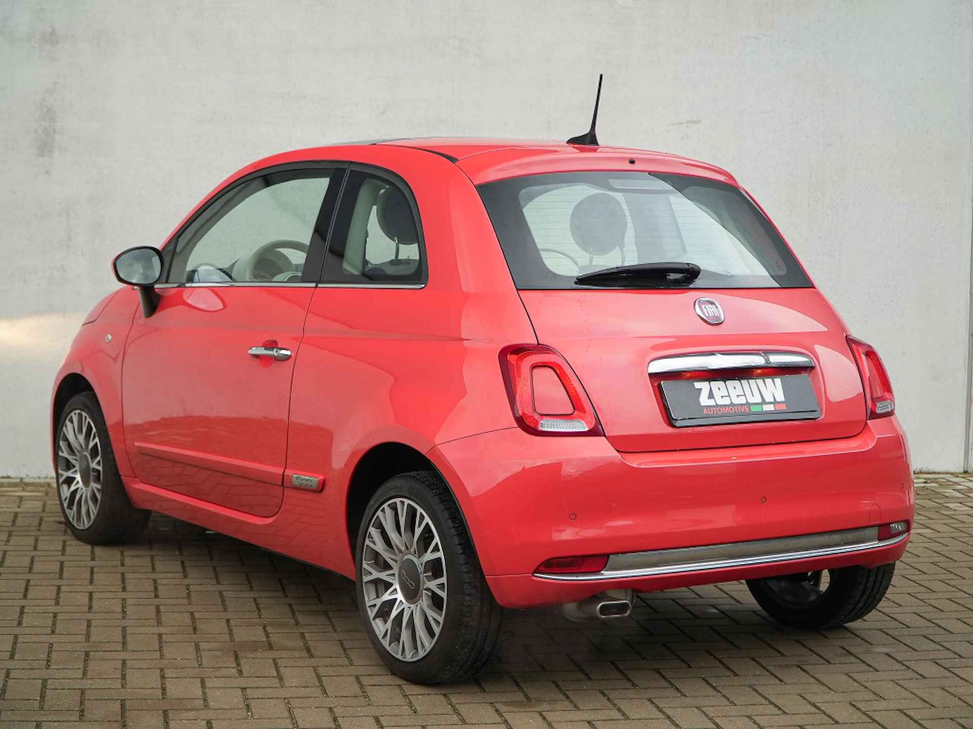 Fiat 500 1.2 Lounge 69 PK | Navi | Pano | PDC | 16" - 17/35