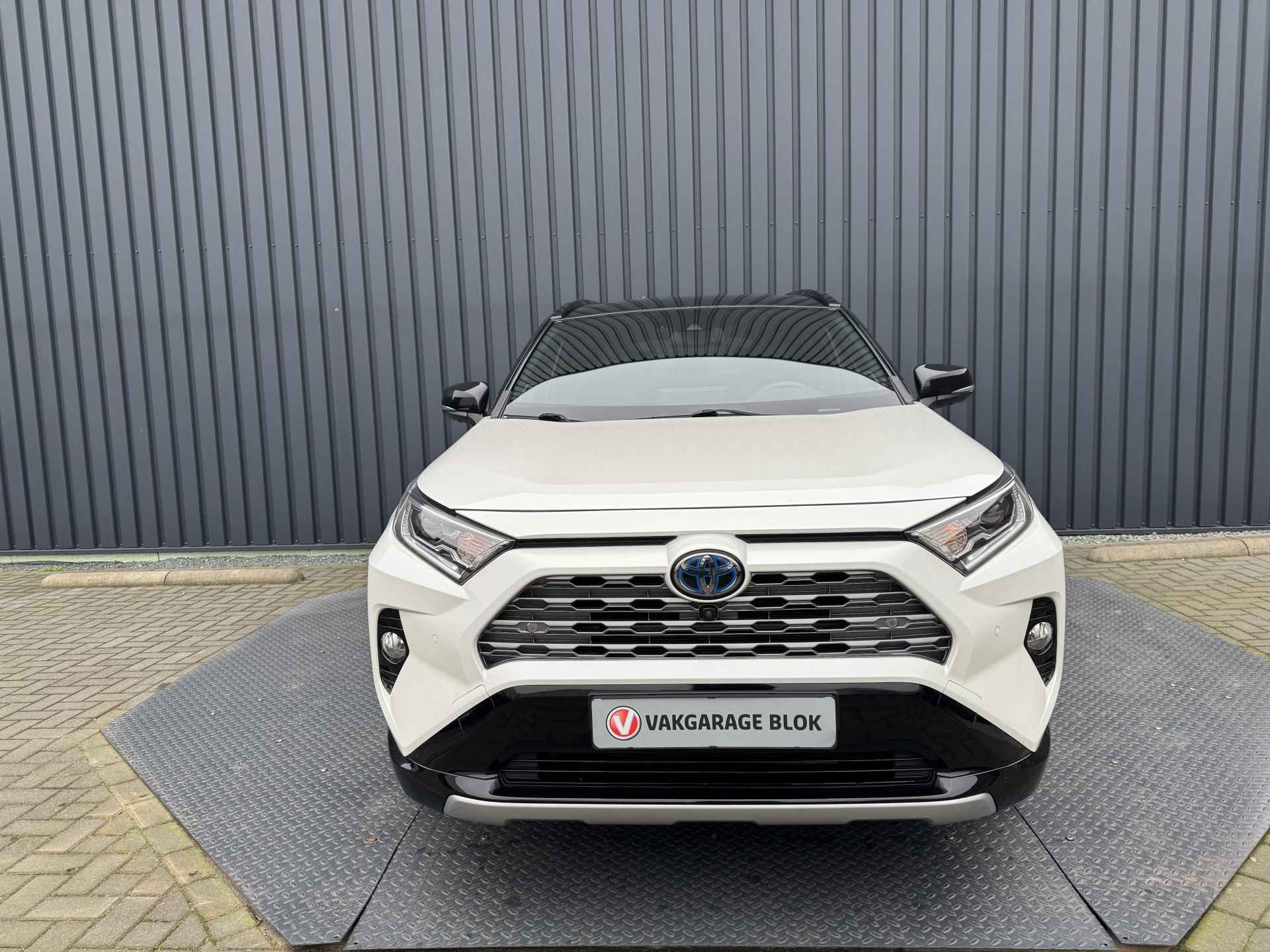 Toyota RAV4 2.5 Hybrid Bi-Tone | JBL | 360 camera | Elektr. achterklep | 10 jr GARANTIE | Rijklaar!! - 6/42