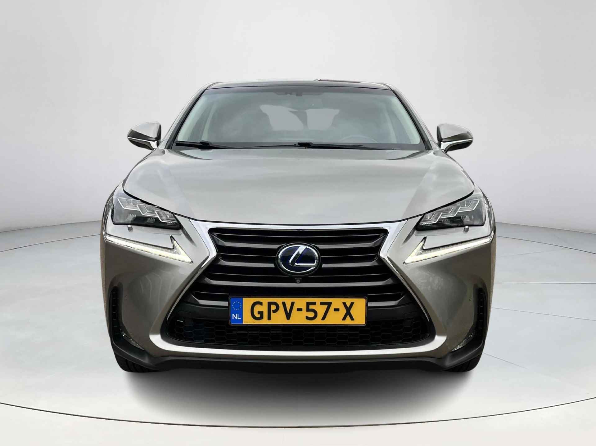 Lexus NX 300h AWD President Line | Dealer onderhouden | Panoramadak | Stoelverwarming en koeling | Zeer compleet! - 9/27