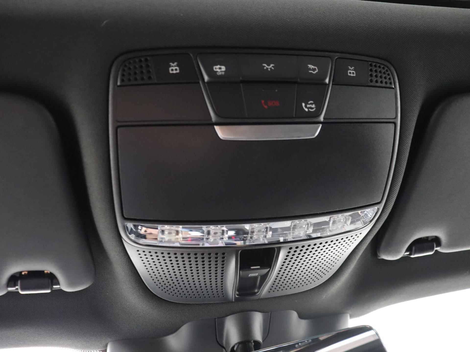 Mercedes-Benz EQC 400 4MATIC Business Solution AMG 80 kWh / Schuifdak/ Memory stoelen/ Nightpakket/ 21 Inch/ Rijassistentiepakket/ Head up display/ - 25/36