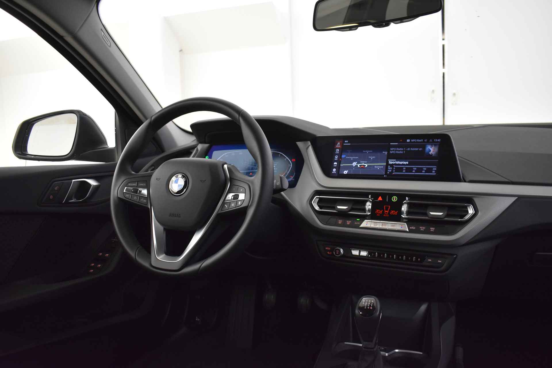 BMW 1-serie 116i Executive / Cruise Control / LED / Live Cockpit Professional / PDC / Multifunctioneel stuurwiel - 12/46