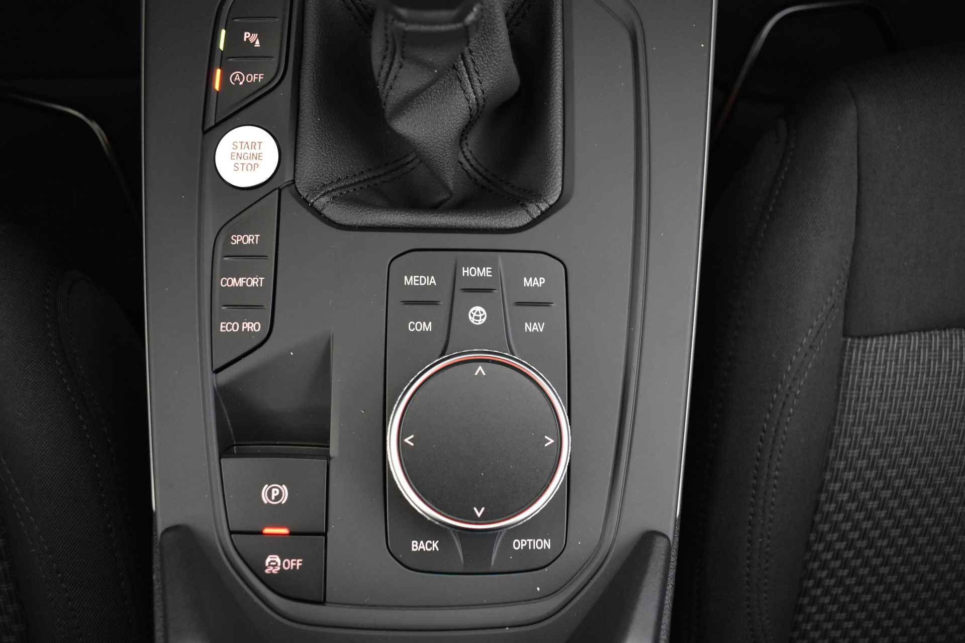 BMW 1-serie 116i Executive / Cruise Control / LED / Live Cockpit Professional / PDC / Multifunctioneel stuurwiel - 28/46