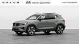 Volvo XC40 B4 AUT7 197PK Plus Dark, **Direct leverbaar** Sage Green, Microtech/Nubuck Charcoal, PAnoramadak, Harman KArdon, 20" Lichtmetalen velgen, Driver Assist & Awareness, Climate Pack, 360 graden ronromzicht camera