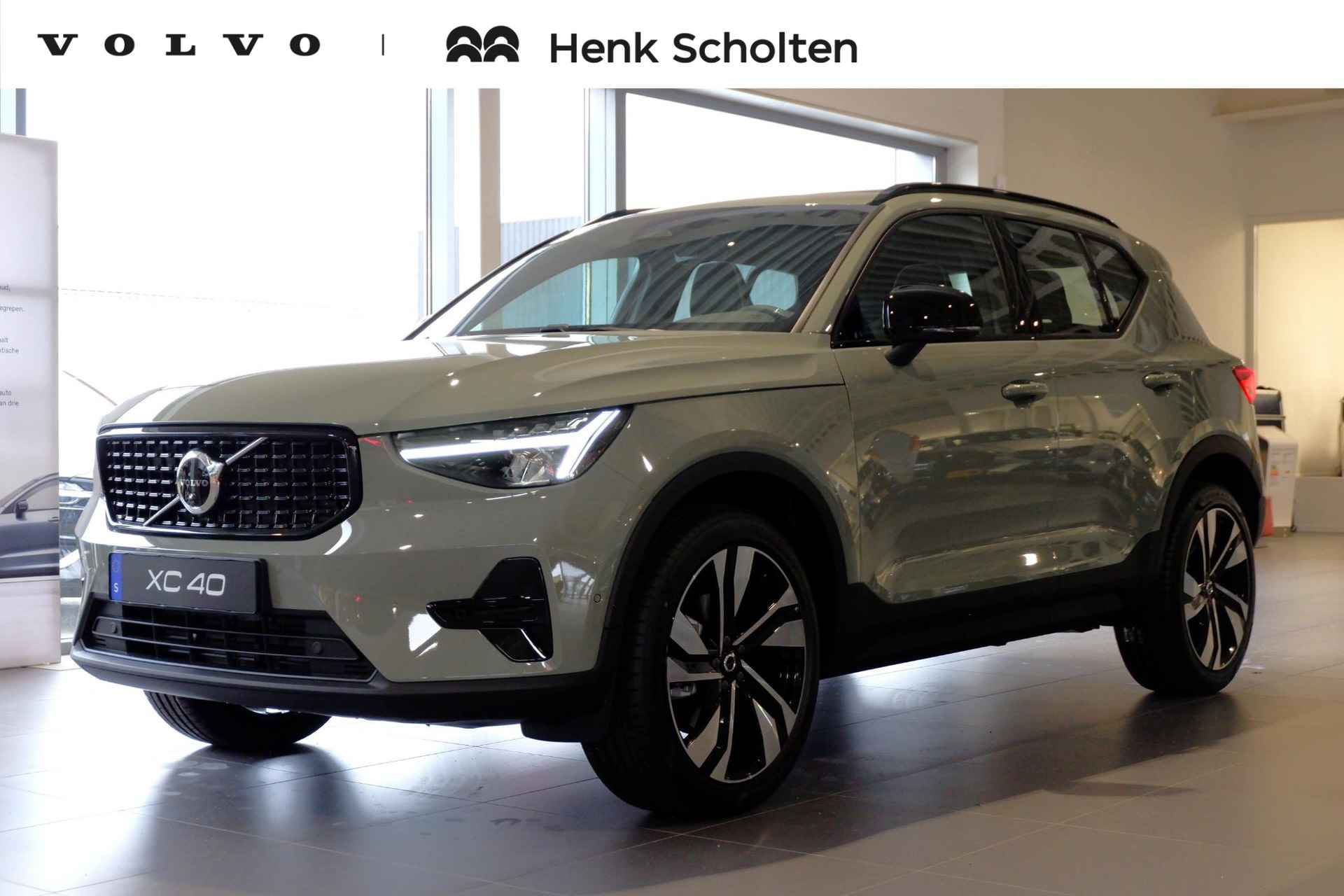 Volvo XC40 B4 AUT7 197PK Plus Dark, **Direct leverbaar** Sage Green, Microtech/Nubuck Charcoal, PAnoramadak, Harman Kardon, 20" Lichtmetalen velgen, Driver Assist & Awareness, Climate Pack, 360 graden ronromzicht camera