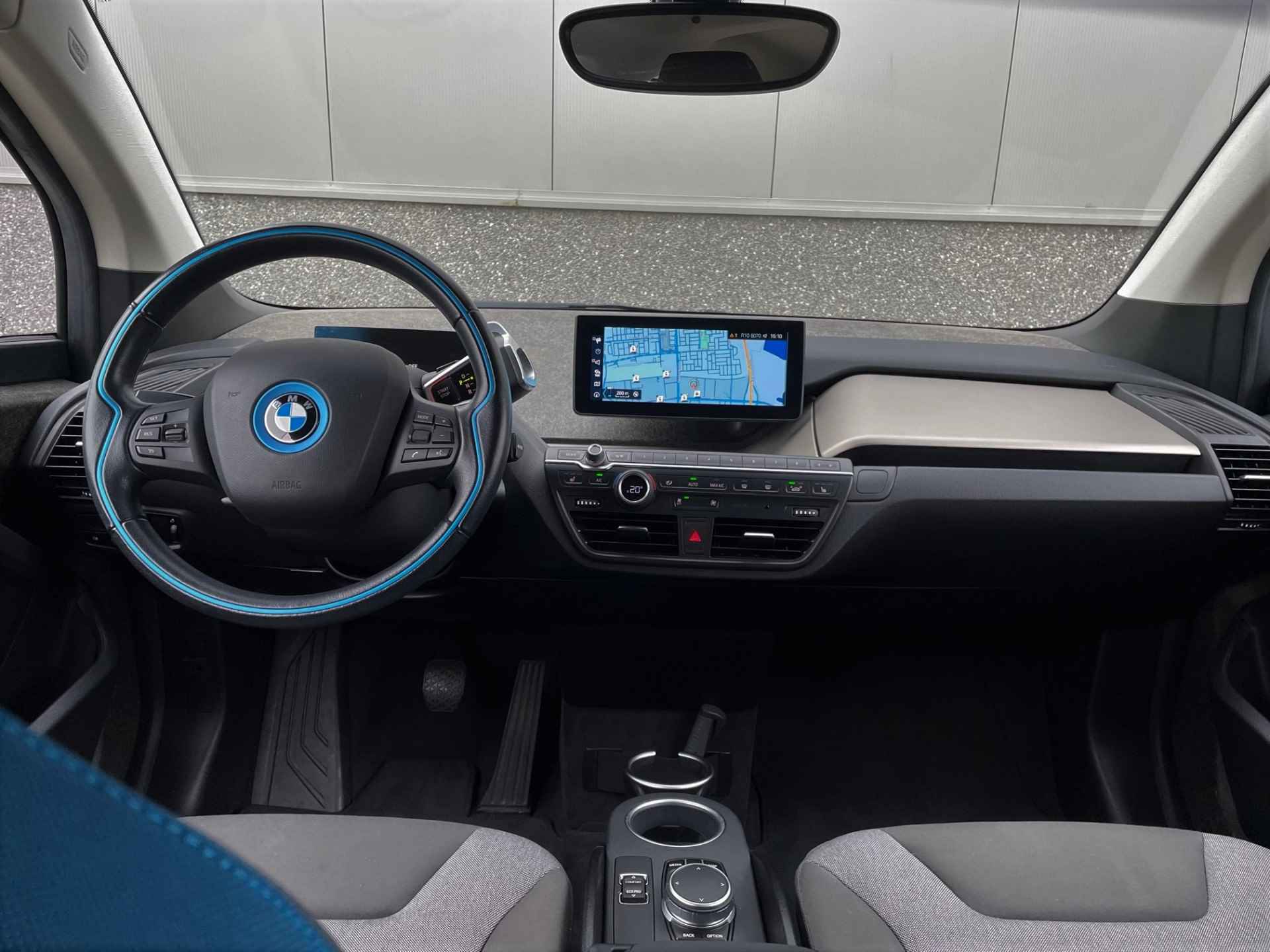 BMW i3 120Ah/ 42 kWh/ Navi Pro/Warmtepomp/Standkachel/3-Fase - 2/47