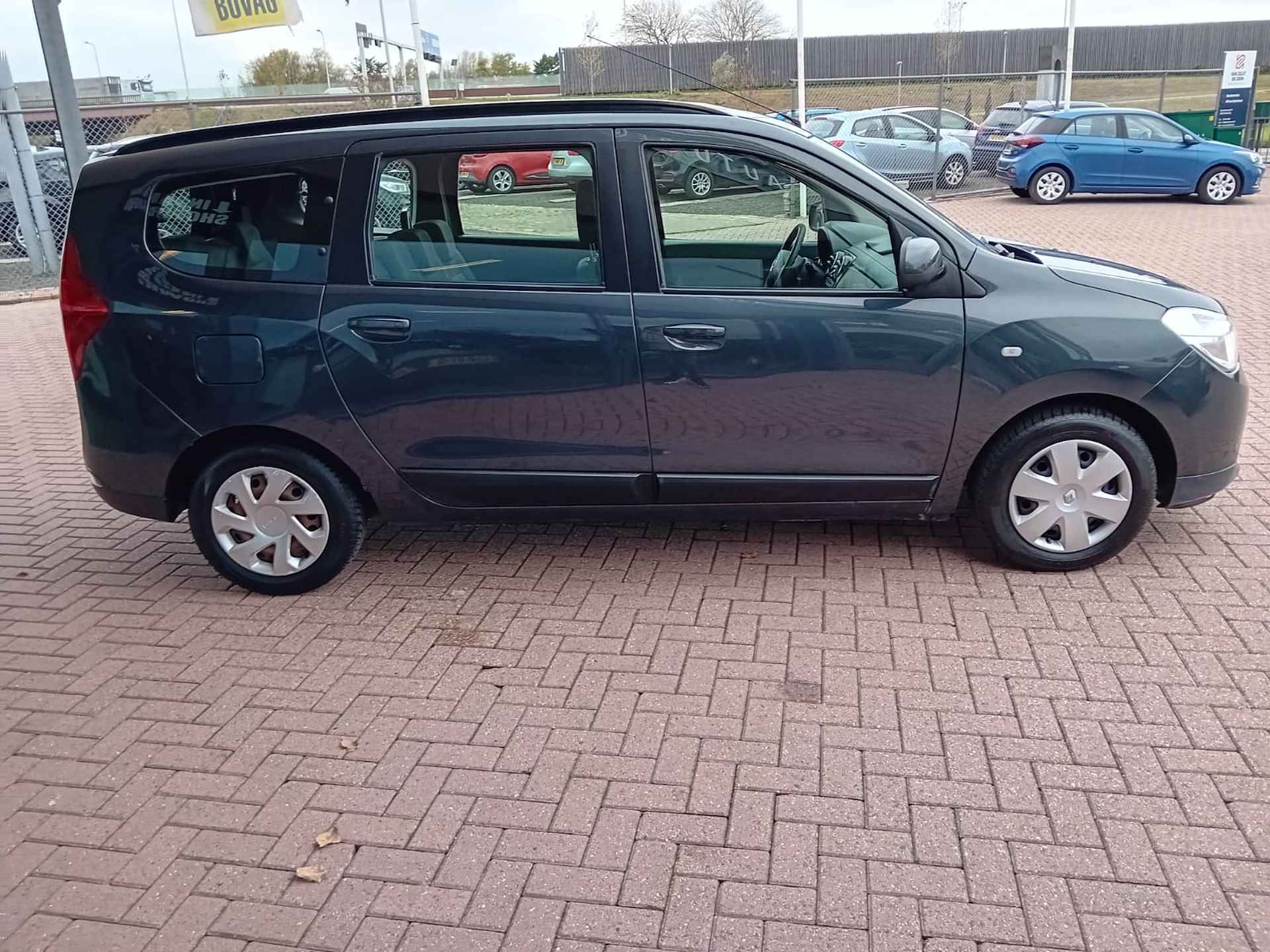 Dacia Lodgy 1.2 TCe Ambiance 7p., Airco, Multimediasysteem, Bluetooth Telefoonverbinding, Elektrische ramen en spiegels, Centrale vergrendel Nette auto, BOVAG - 5/22