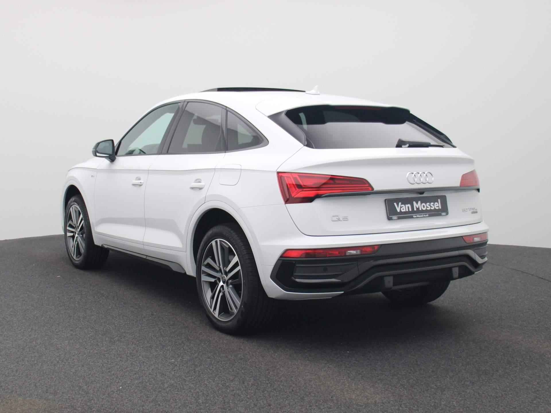 Audi Q5 Sportback 50 TFSI e S edition Competition 299 PK | S-line | Automaat | Navigatie | Camera | Panoramadak | Cruise Control | Climate Control | Stoelverwarming | Virtual Cockpit | LED Matrix | Lichtmetalen velgen | Privacy glass | - 3/49