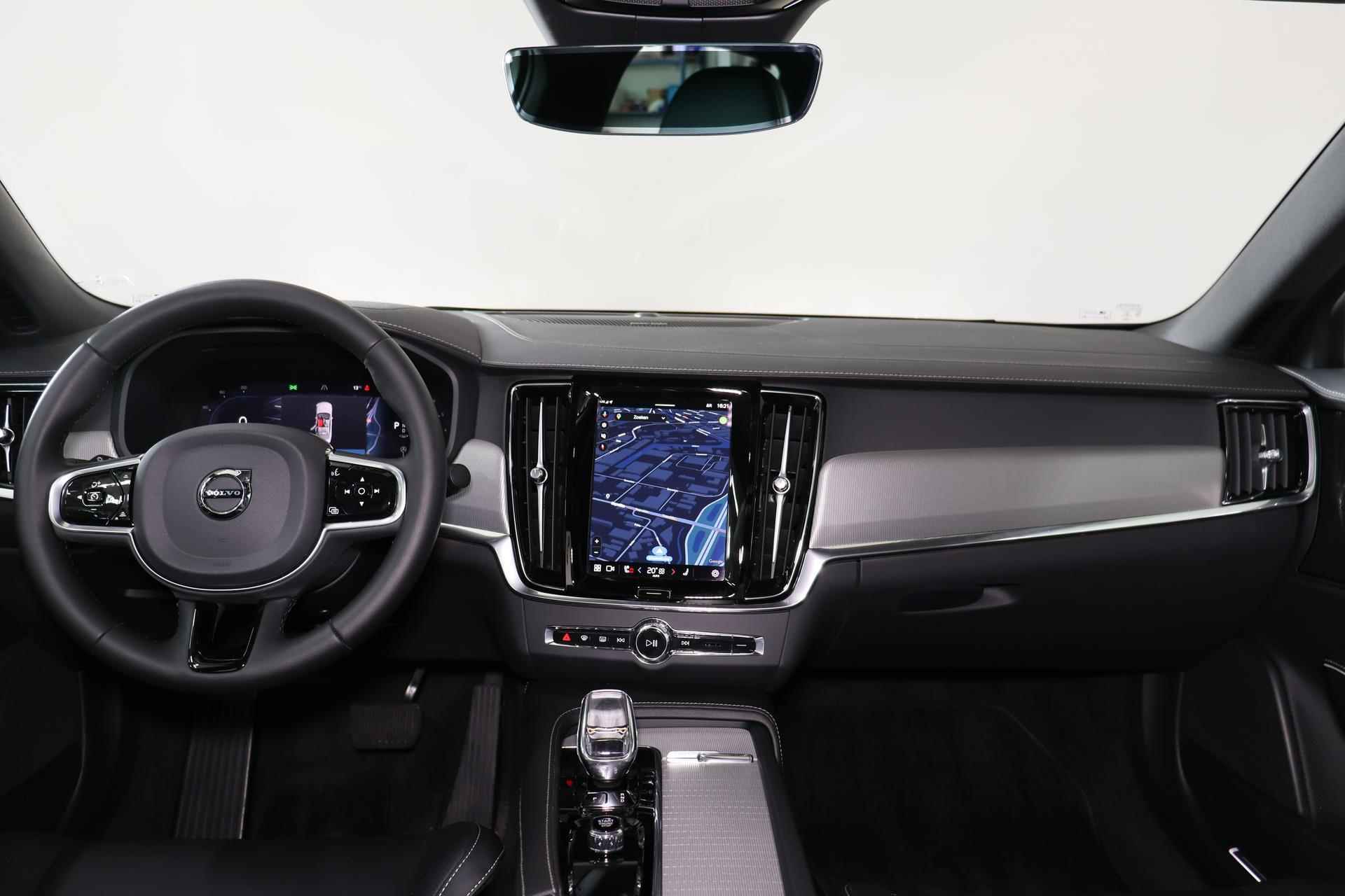 Volvo S90 B5 Ultimate Dark - Luchtvering - Schuif/kanteldak - IntelliSafe Assist & Surround - 360º Camera - Harman/Kardon audio - Adaptieve LED koplampen - Verwarmde voorstoelen, stuur & achterbank - Parkeersensoren voor & achter - Elektr. bedienb. voorstoelen met geheugen - Draadloze tel. lader - Standkachel - Extra getint glas - 20' LMV - 24/26