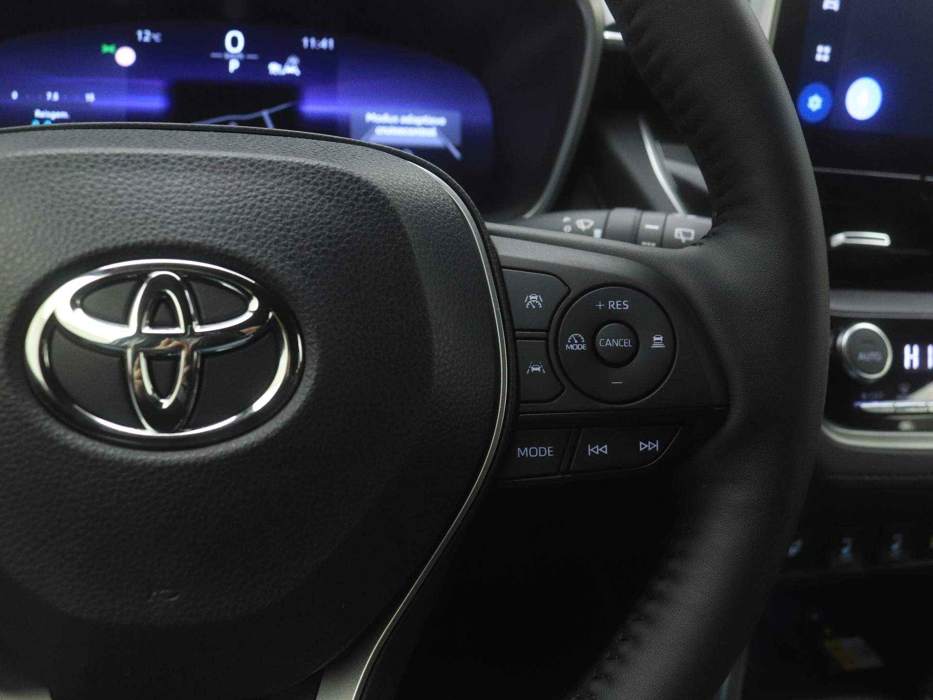 Toyota Corolla Cross 2.0 High Power Hybrid Launch Edition | JBL-Audio | Panoramadak | - 24/51